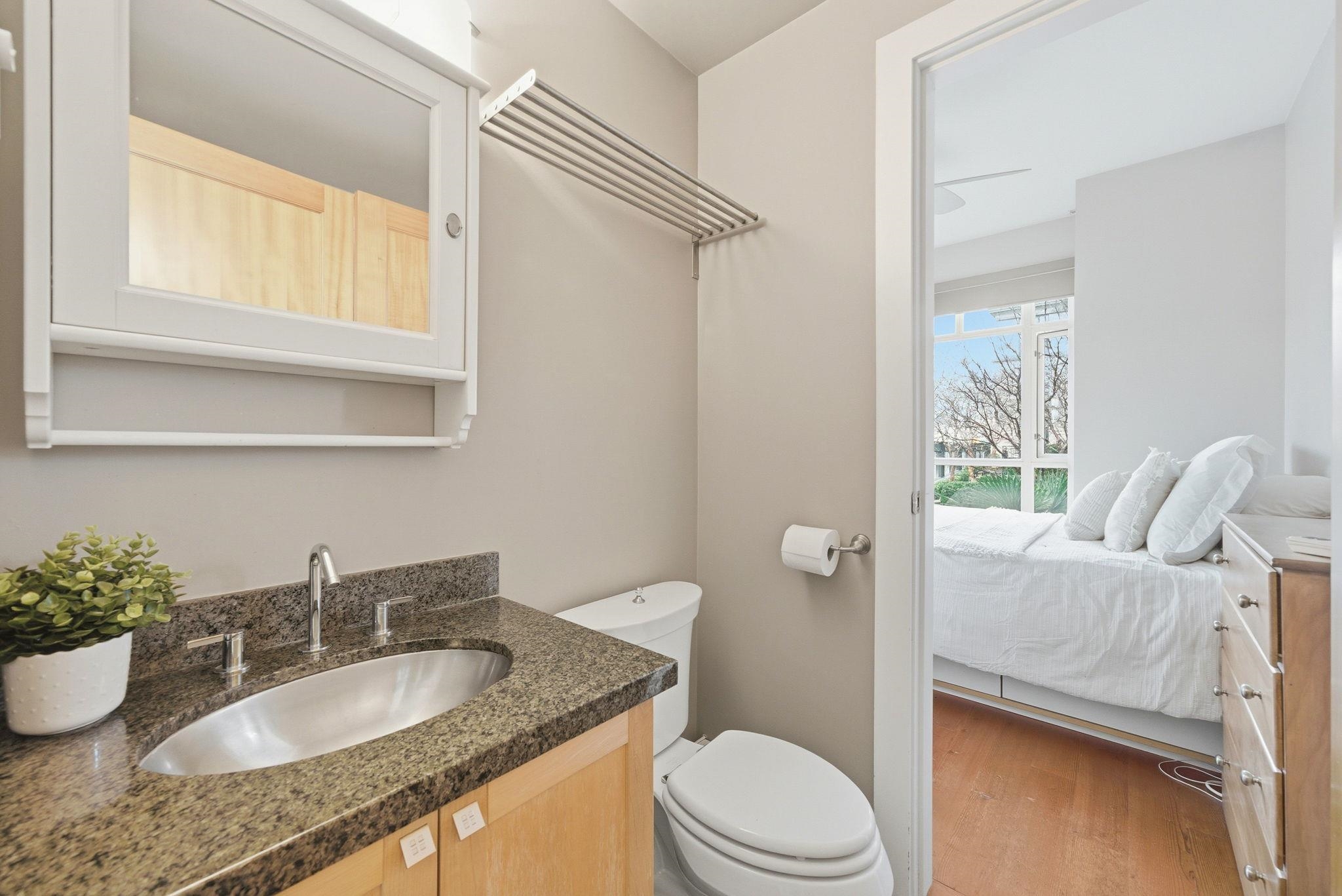 210 2515 ONTARIO STREET Unit: 210