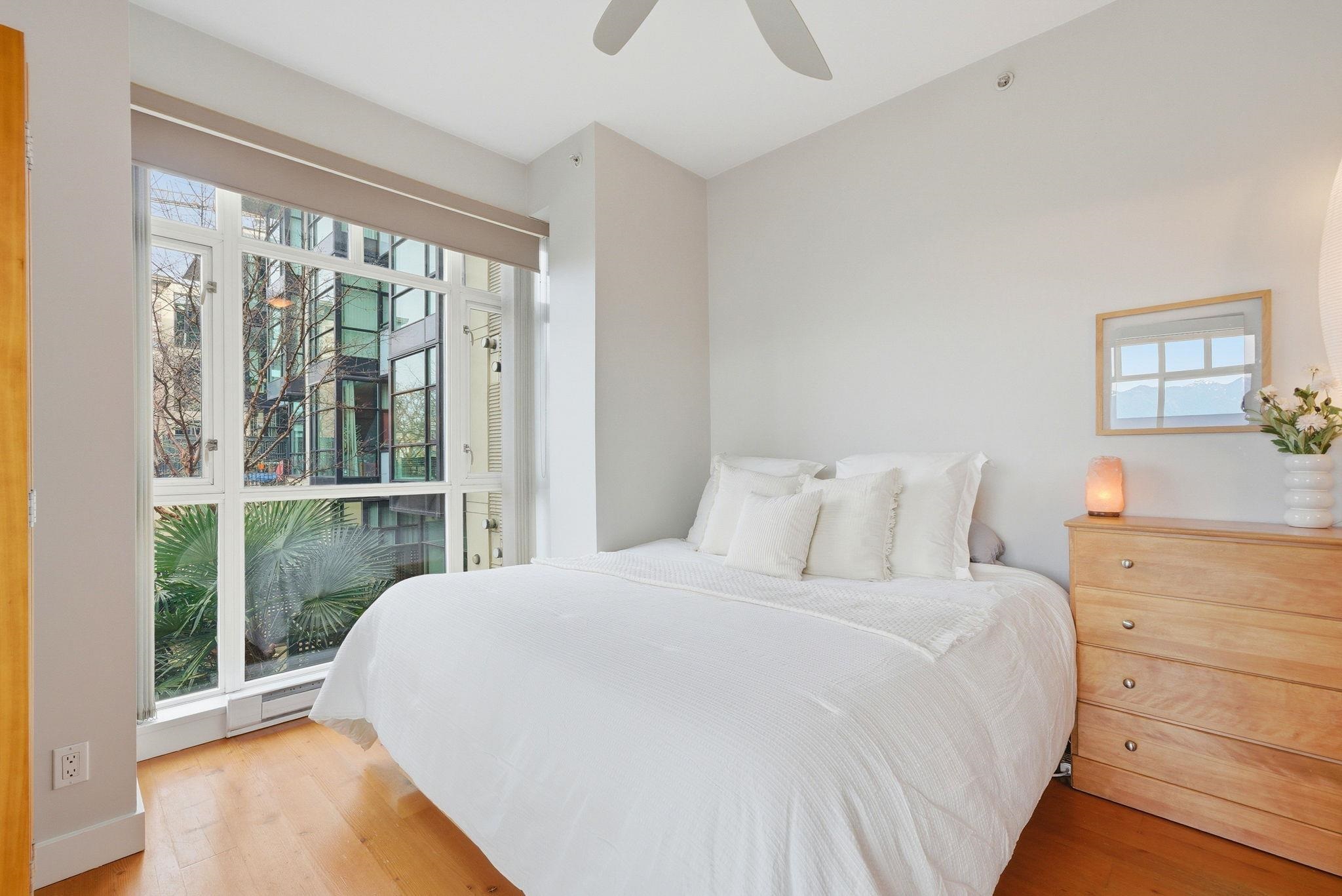 210 2515 ONTARIO STREET Unit: 210