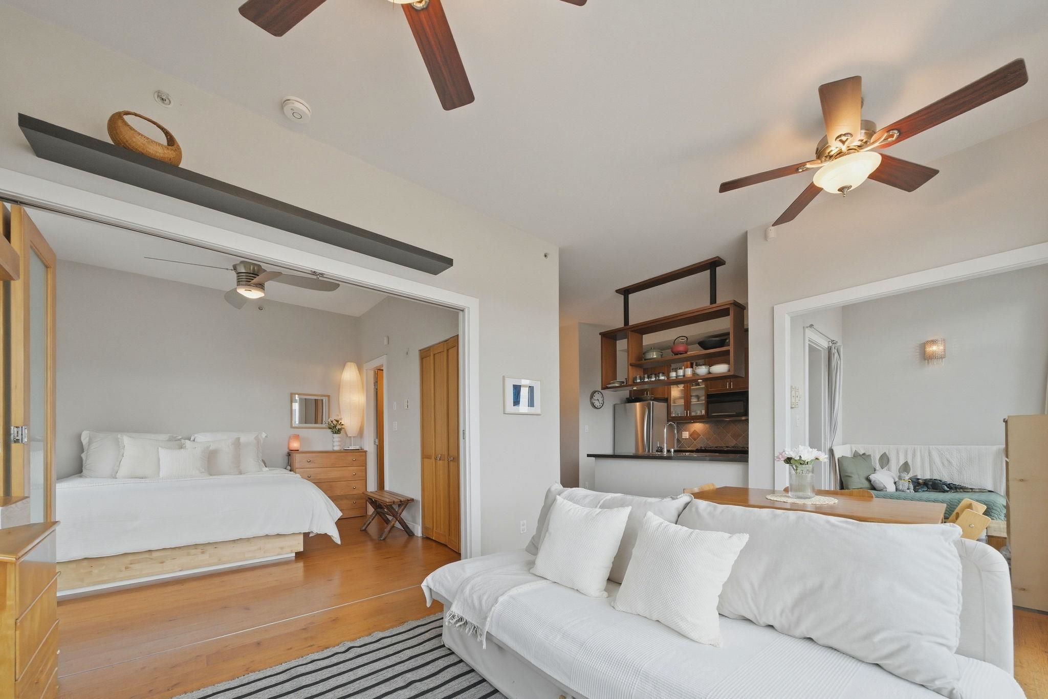 210 2515 ONTARIO STREET Unit: 210