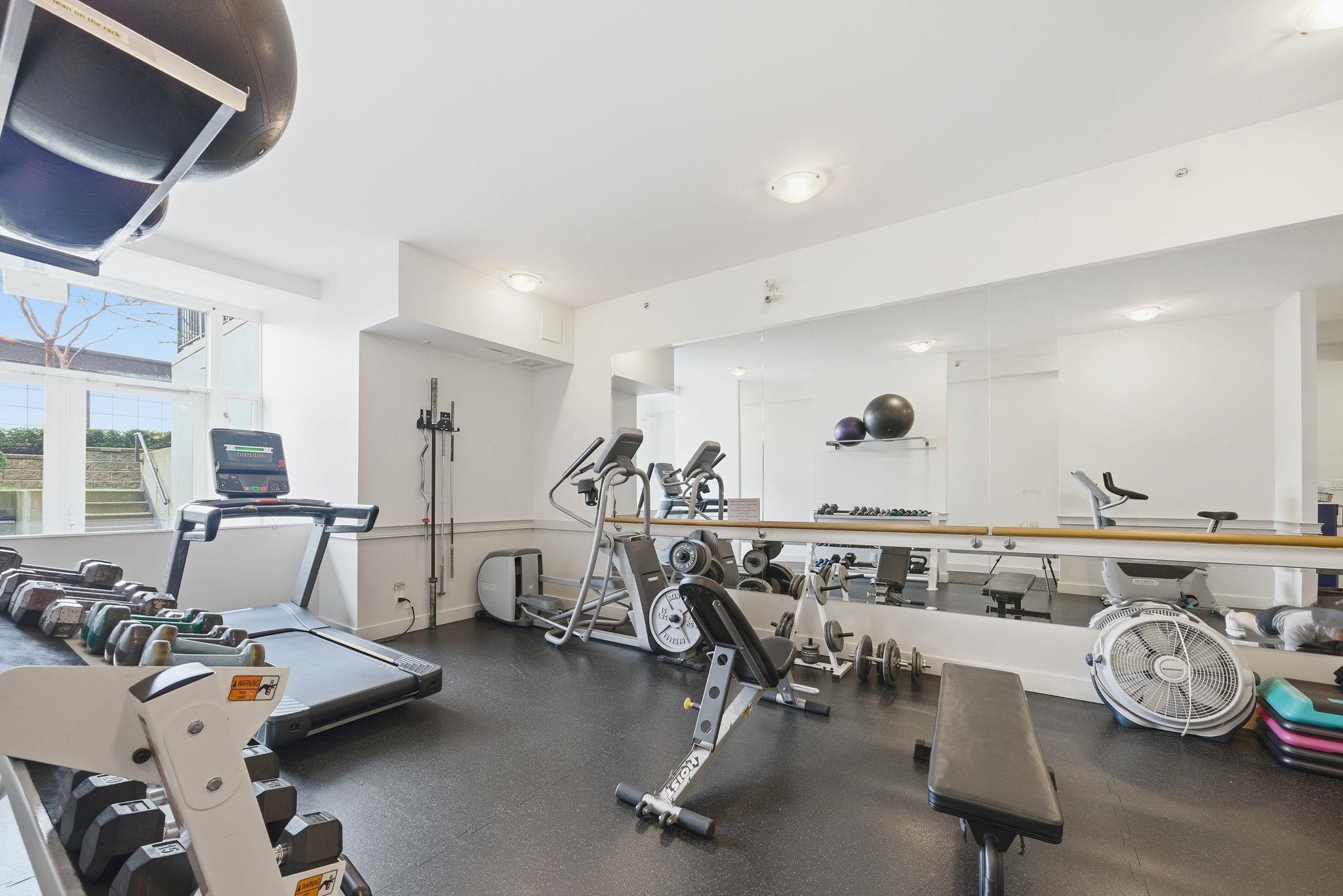 210 2515 ONTARIO STREET Unit: 210