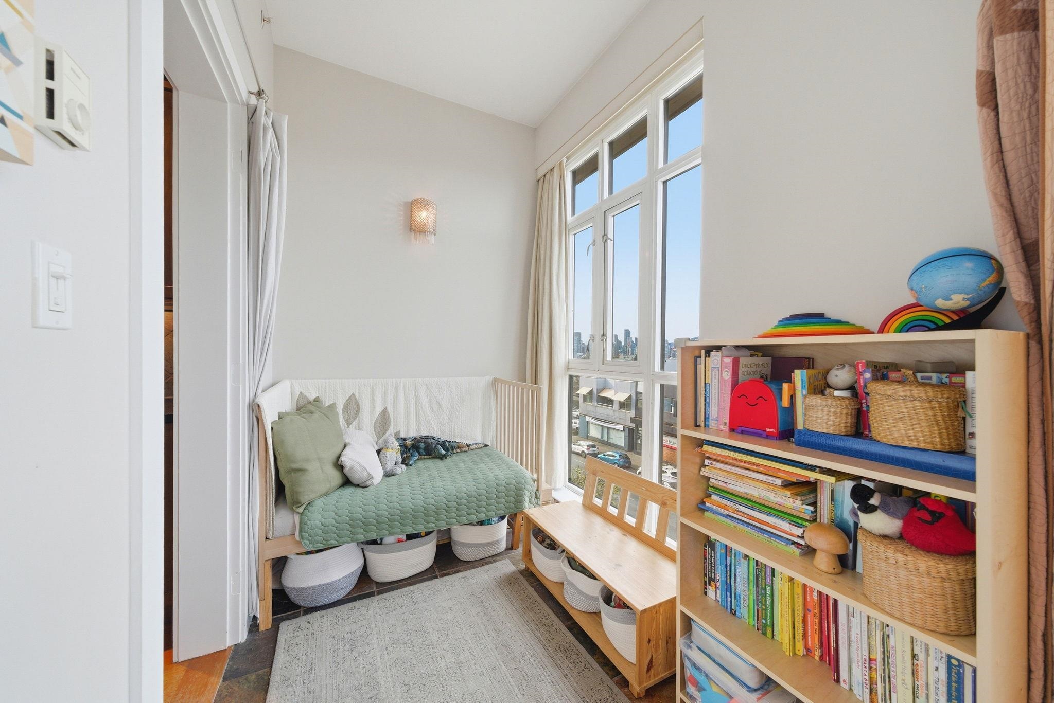 210 2515 ONTARIO STREET Unit: 210