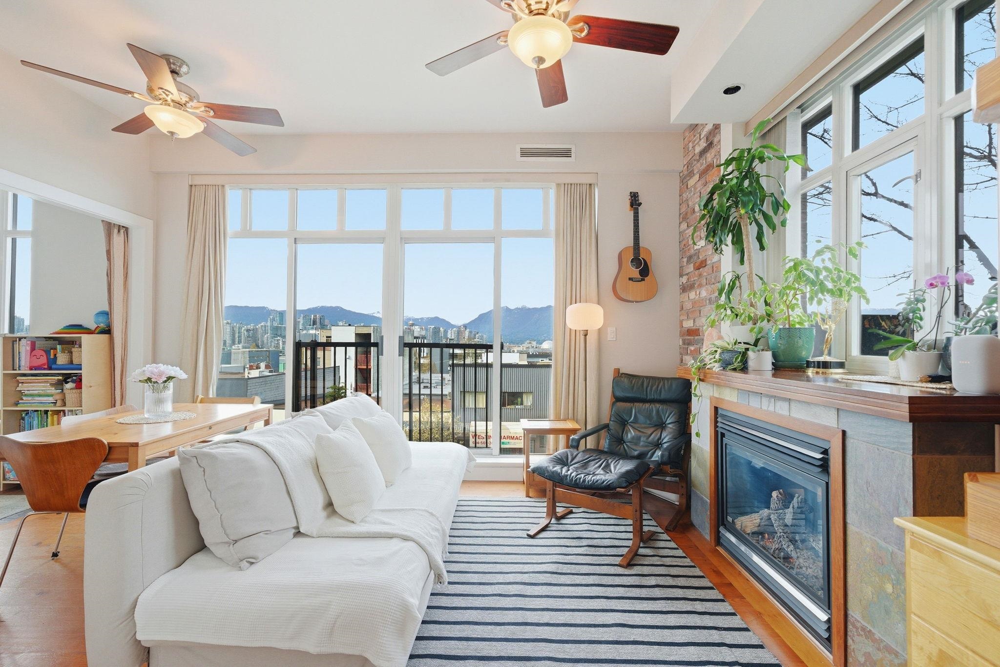 210 2515 ONTARIO STREET Unit: 210