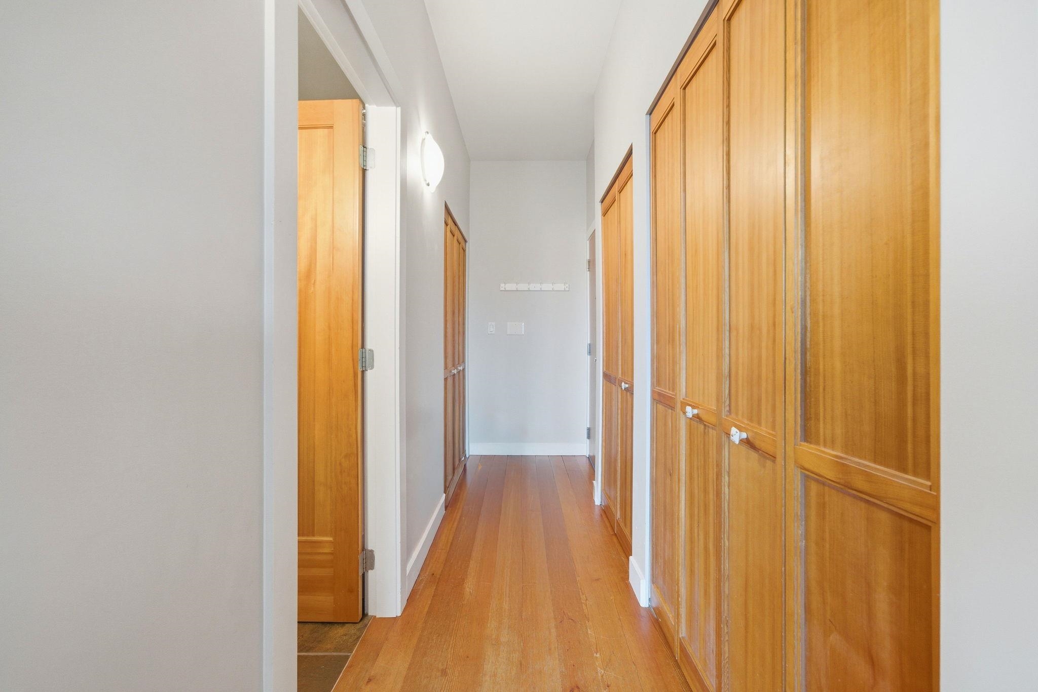 210 2515 ONTARIO STREET Unit: 210