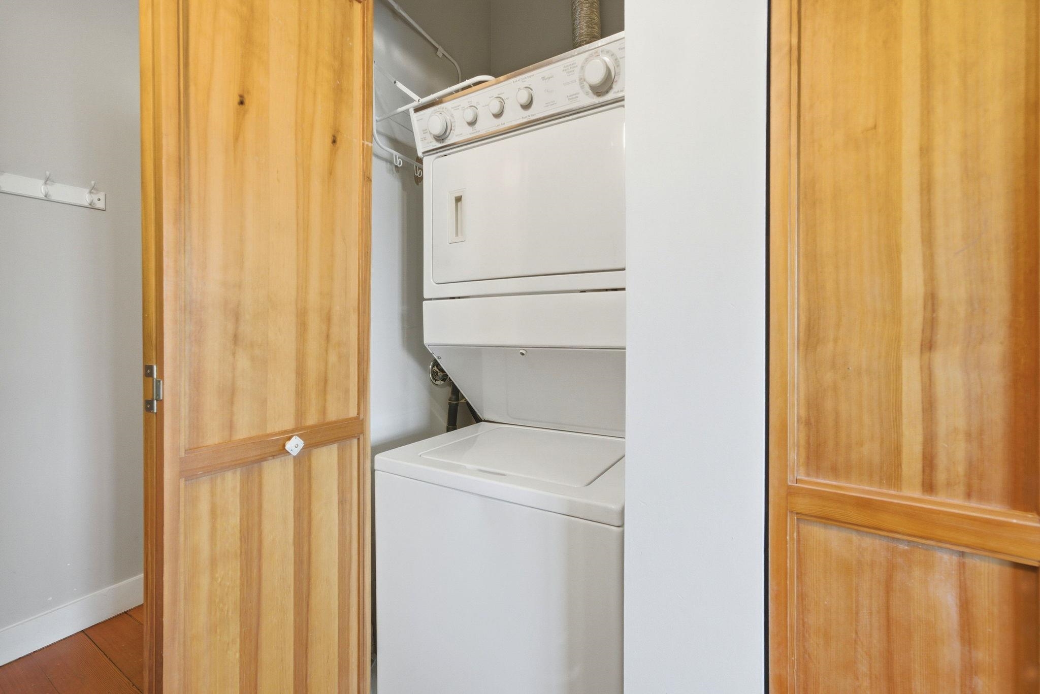 210 2515 ONTARIO STREET Unit: 210