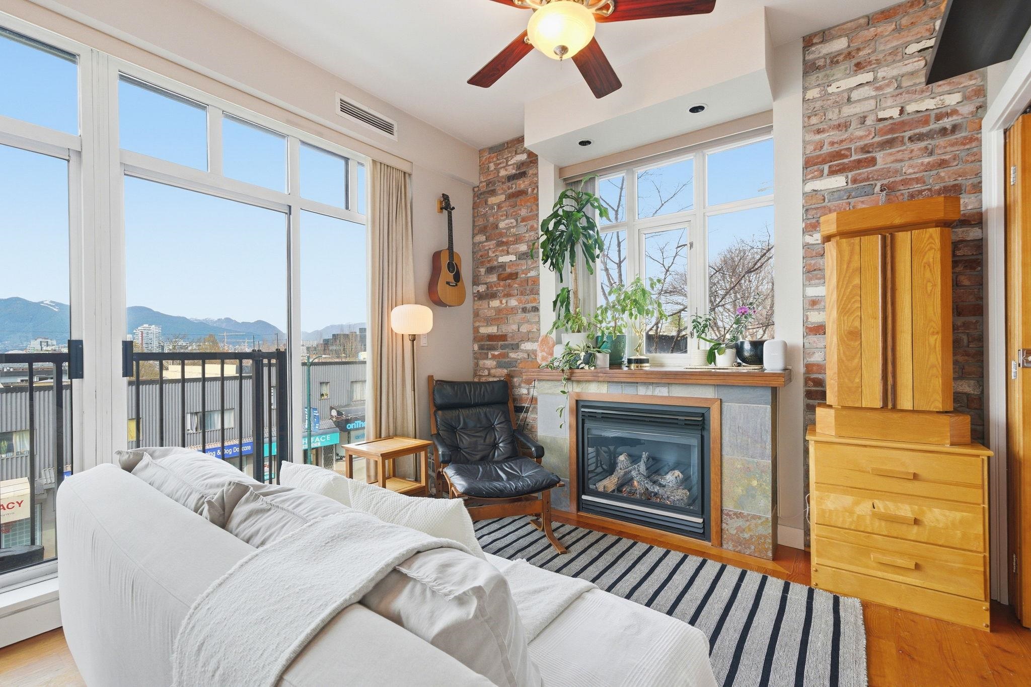 210 2515 ONTARIO STREET Unit: 210