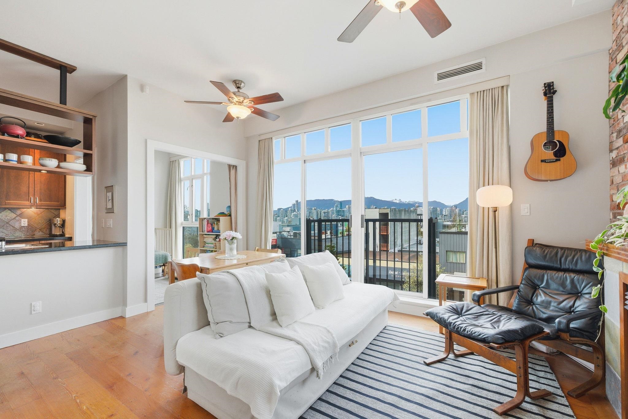 210 2515 ONTARIO STREET Unit: 210