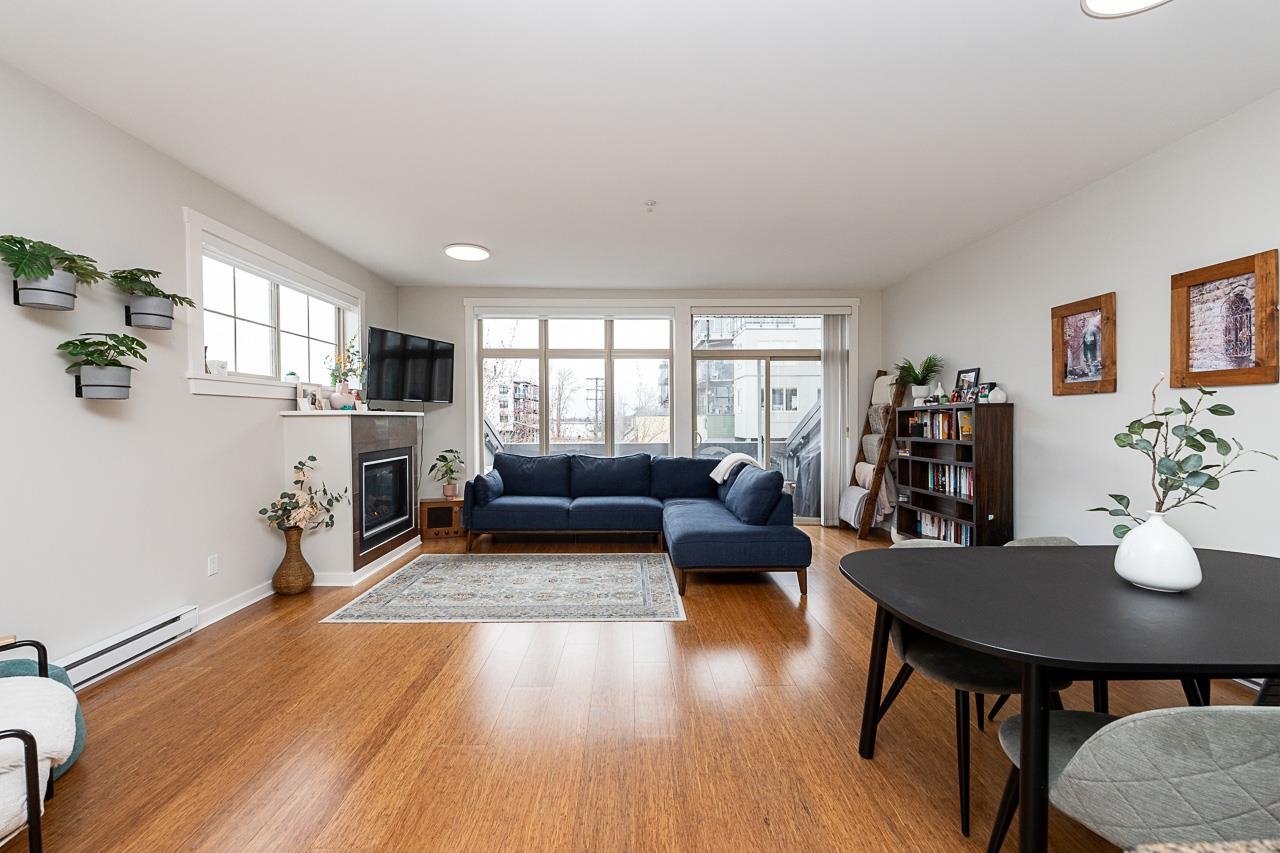 220 6111 LONDON ROAD Unit: 220