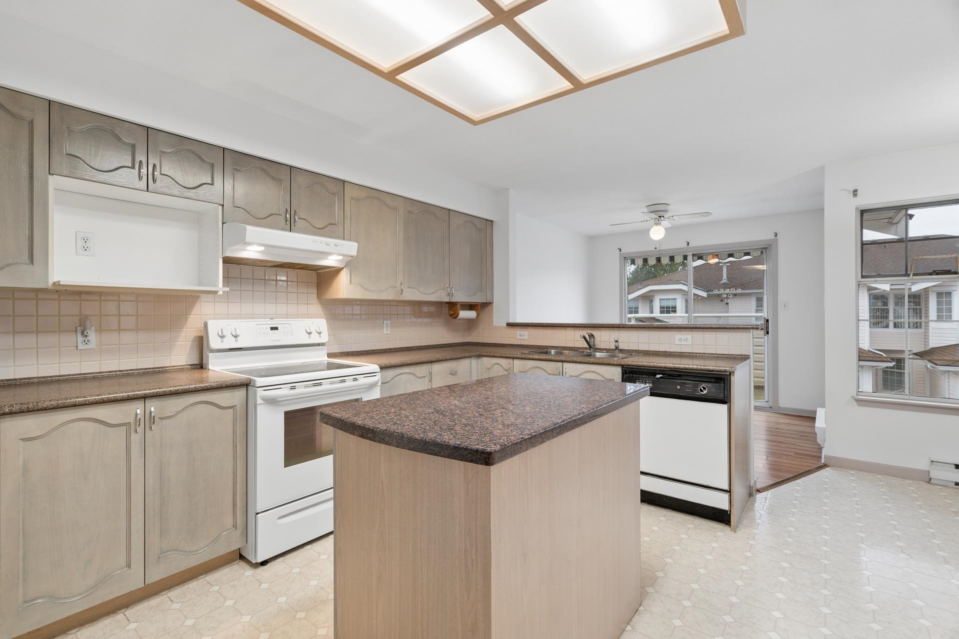 19 9168 FLEETWOOD WAY Unit: 19