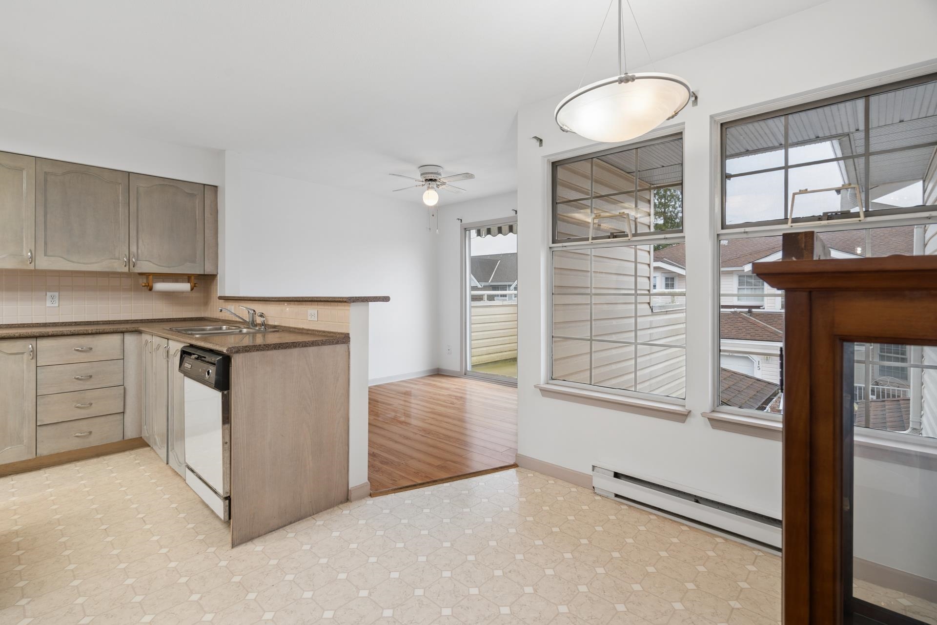 19 9168 FLEETWOOD WAY Unit: 19