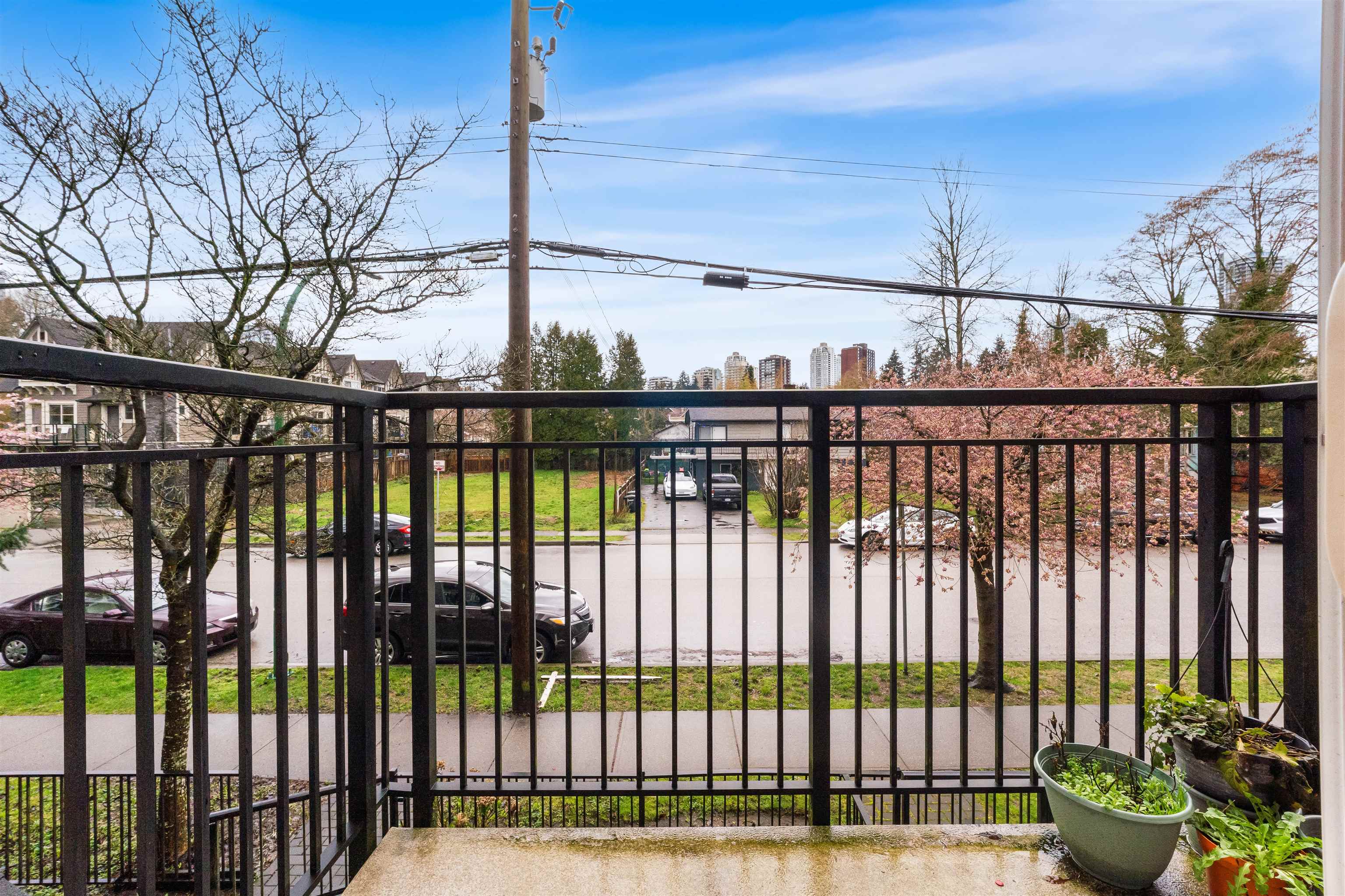 204 7168 STRIDE AVENUE Unit: 204