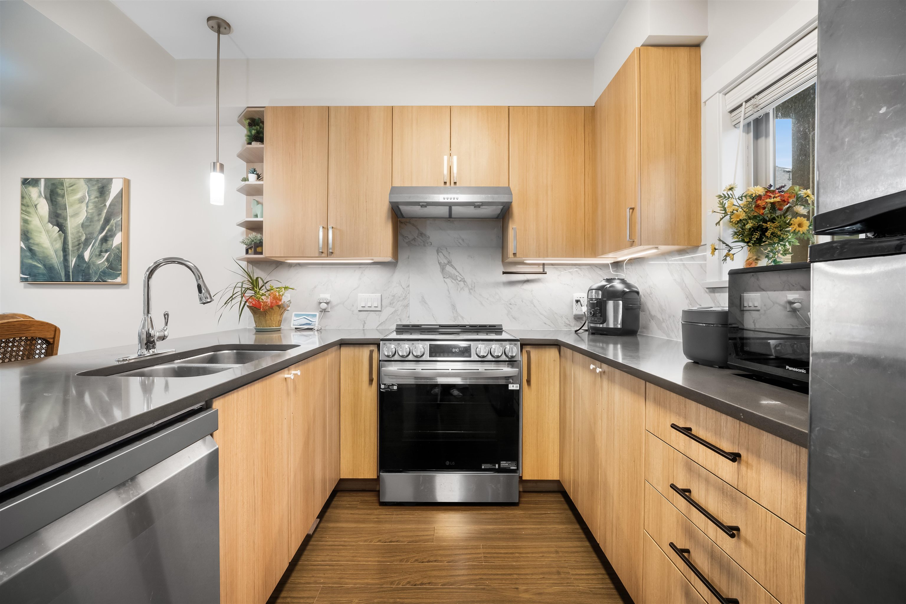 204 7168 STRIDE AVENUE Unit: 204