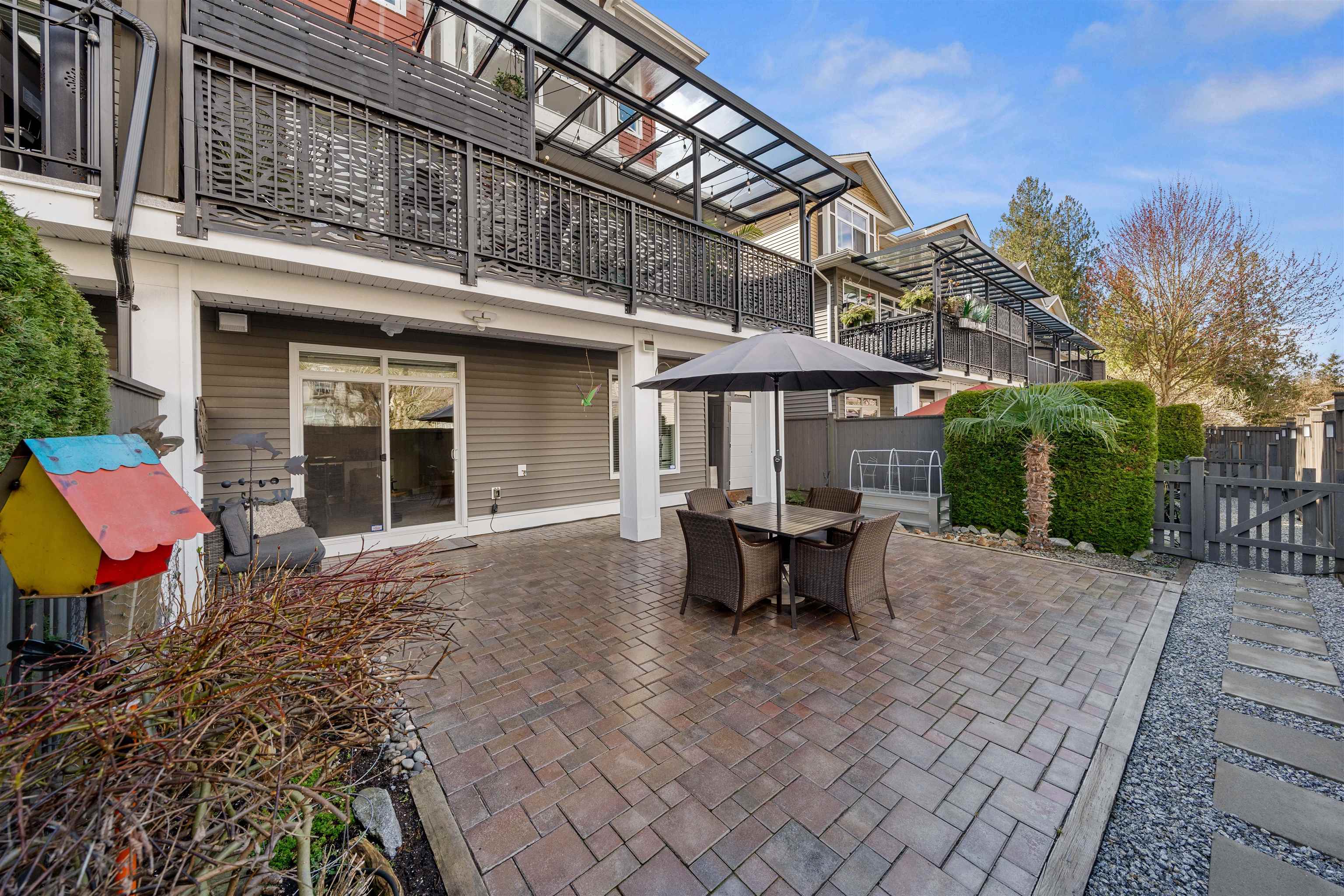 15 11461 236 STREET Unit: 15
