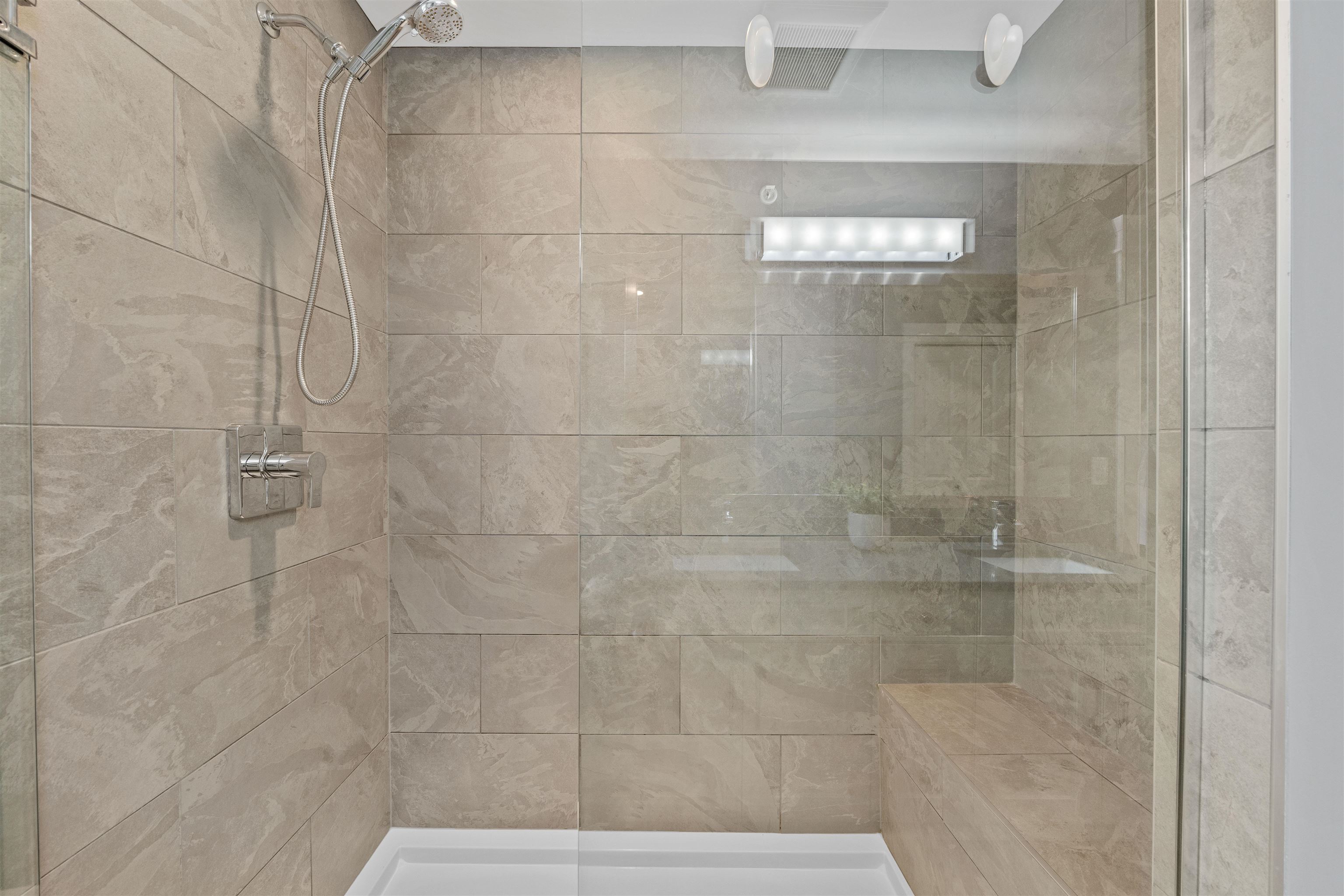 15 11461 236 STREET Unit: 15