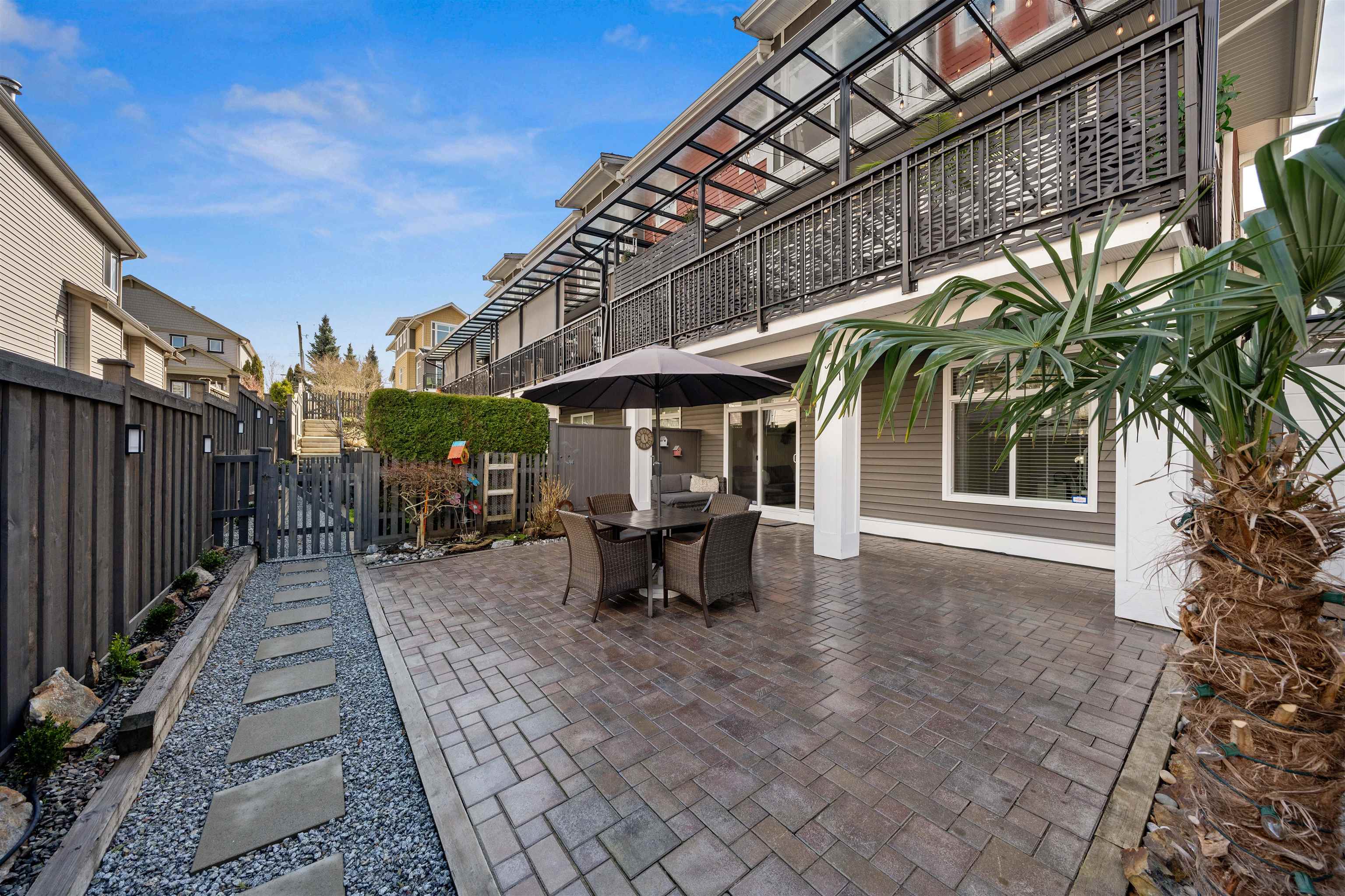 15 11461 236 STREET Unit: 15