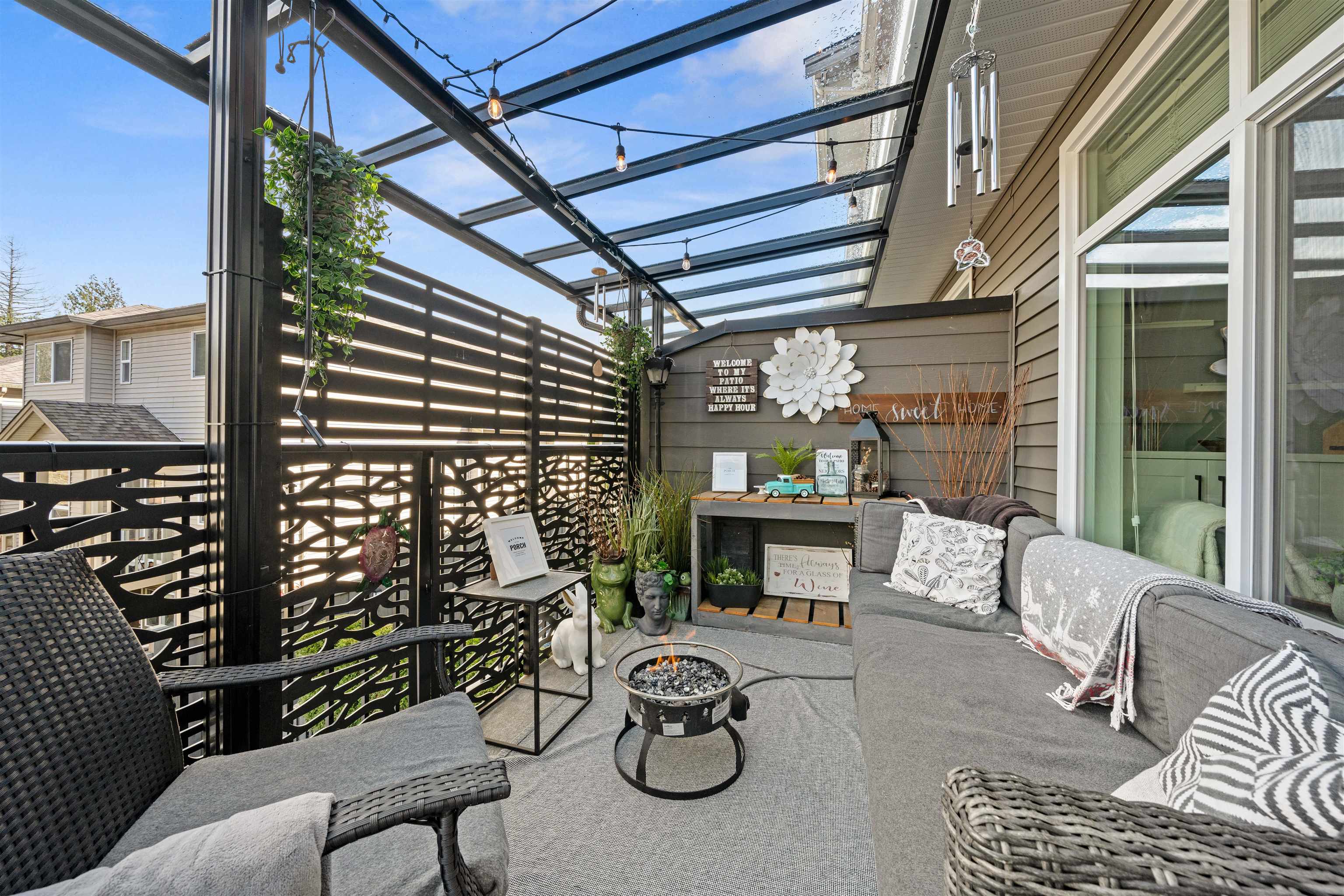 15 11461 236 STREET Unit: 15