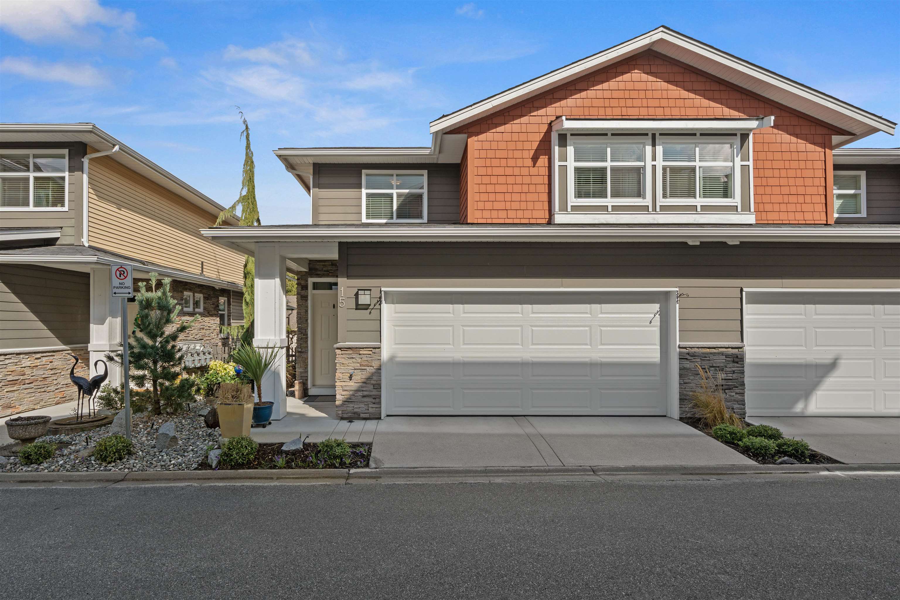 15 11461 236 STREET Unit: 15