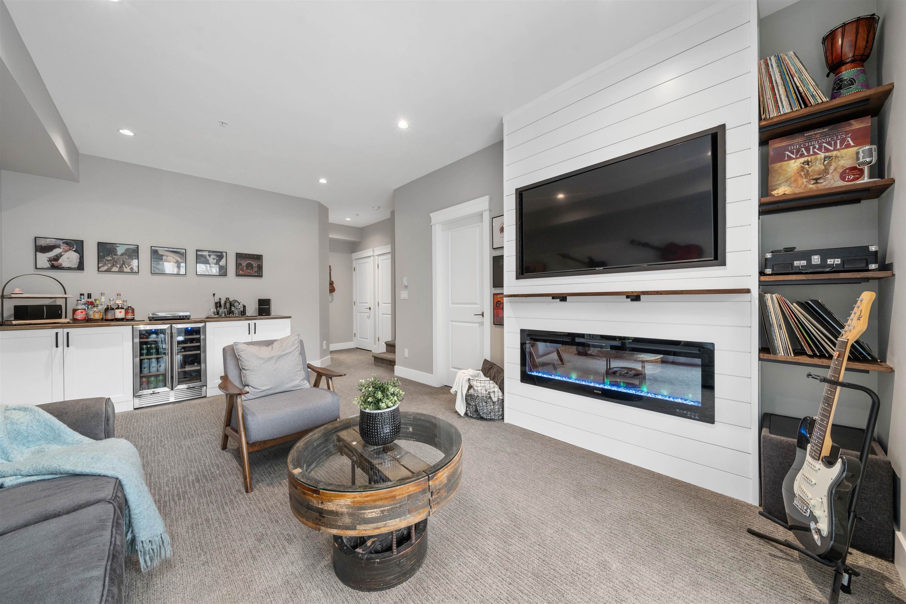 15 11461 236 STREET Unit: 15
