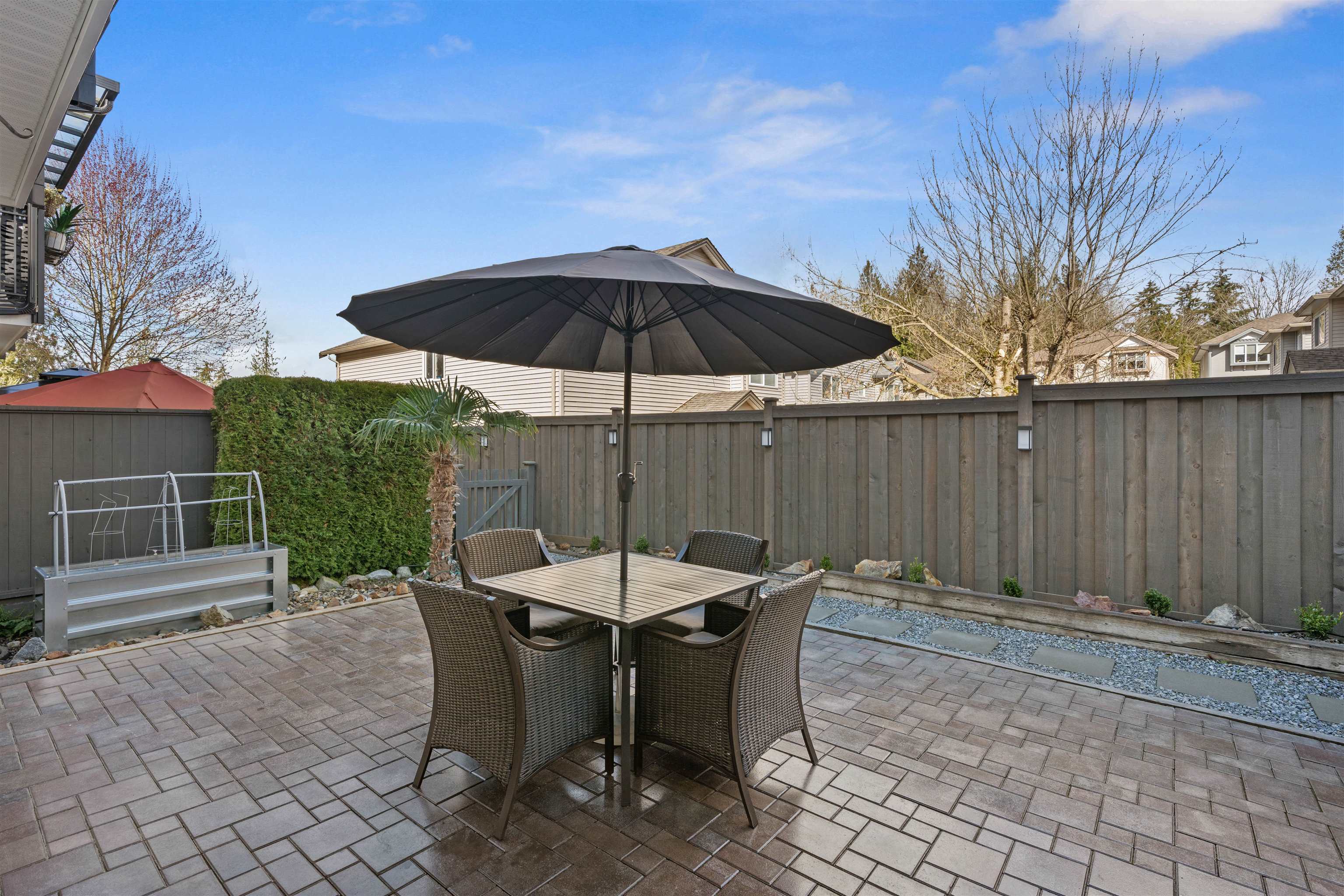 15 11461 236 STREET Unit: 15