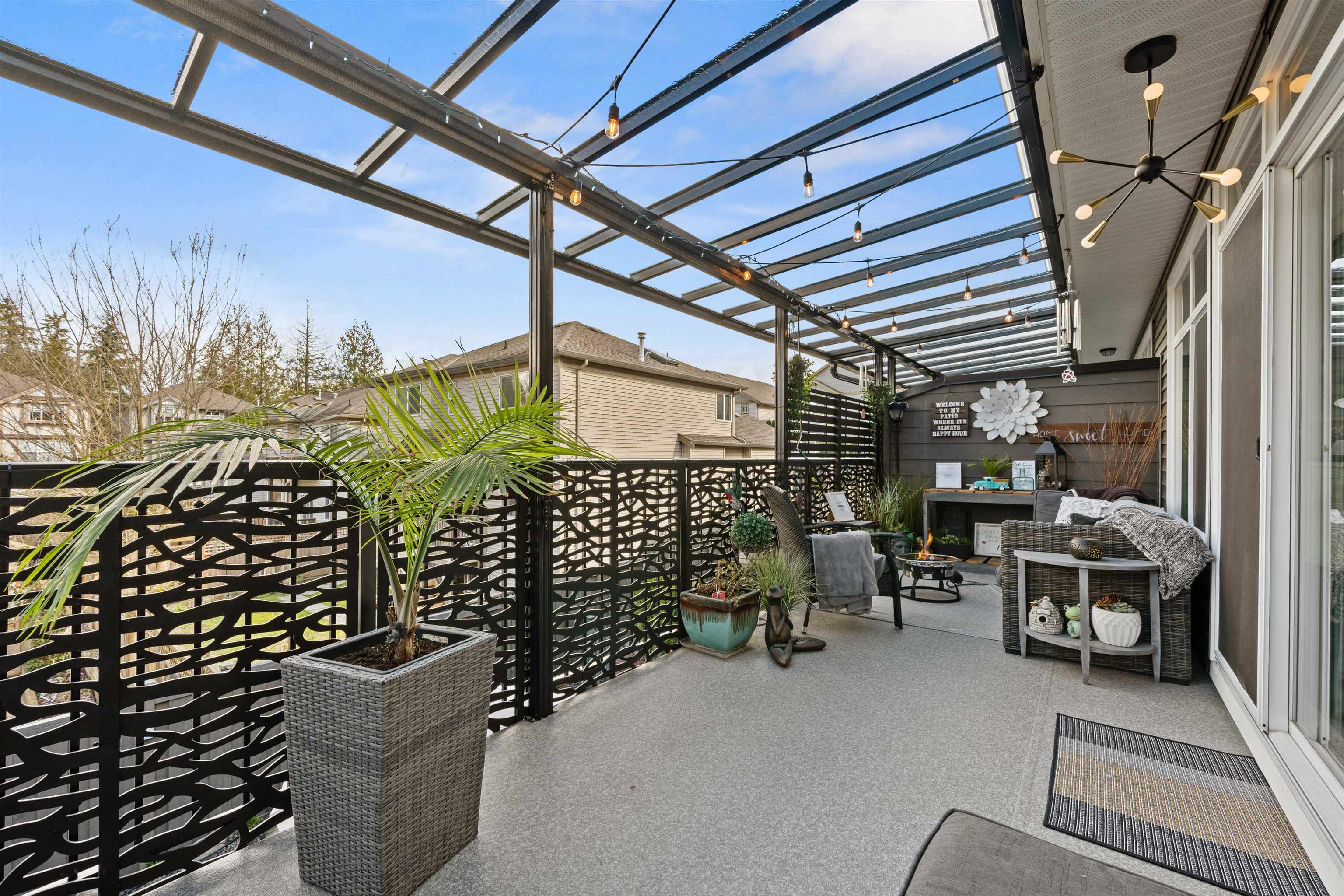 15 11461 236 STREET Unit: 15