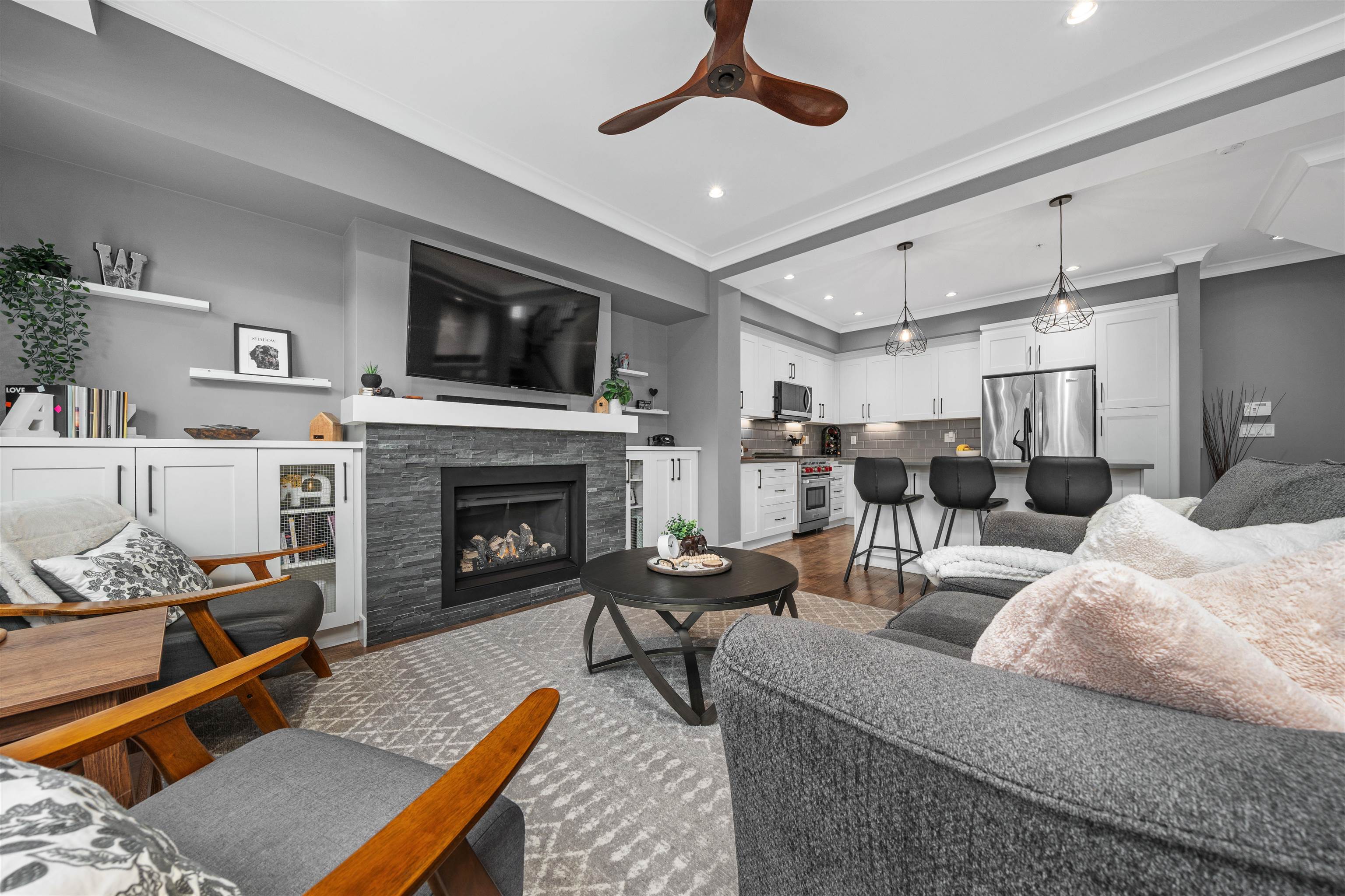 15 11461 236 STREET Unit: 15