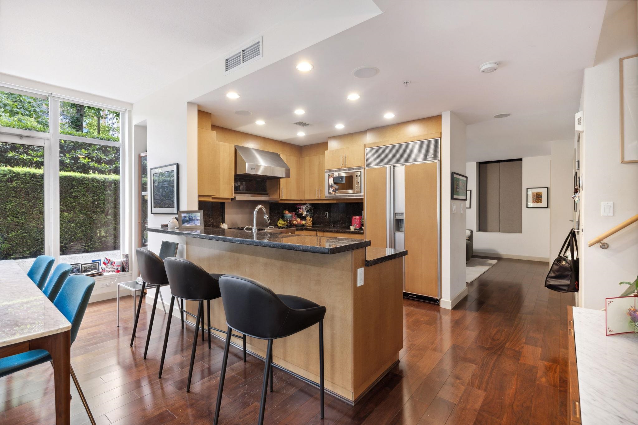 TH12 1233 W CORDOVA STREET Unit: TH12