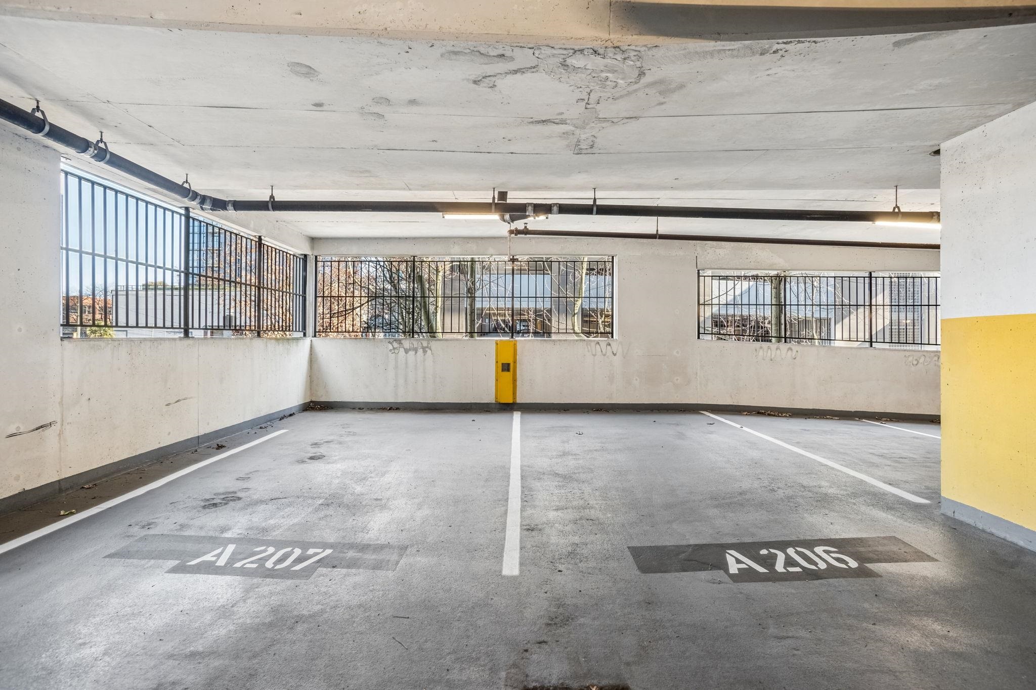 1805 6068 NO. 3 ROAD Unit: 1805