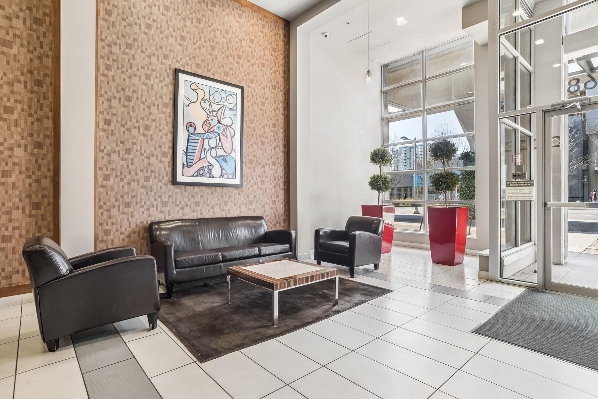 1805 6068 NO. 3 ROAD Unit: 1805