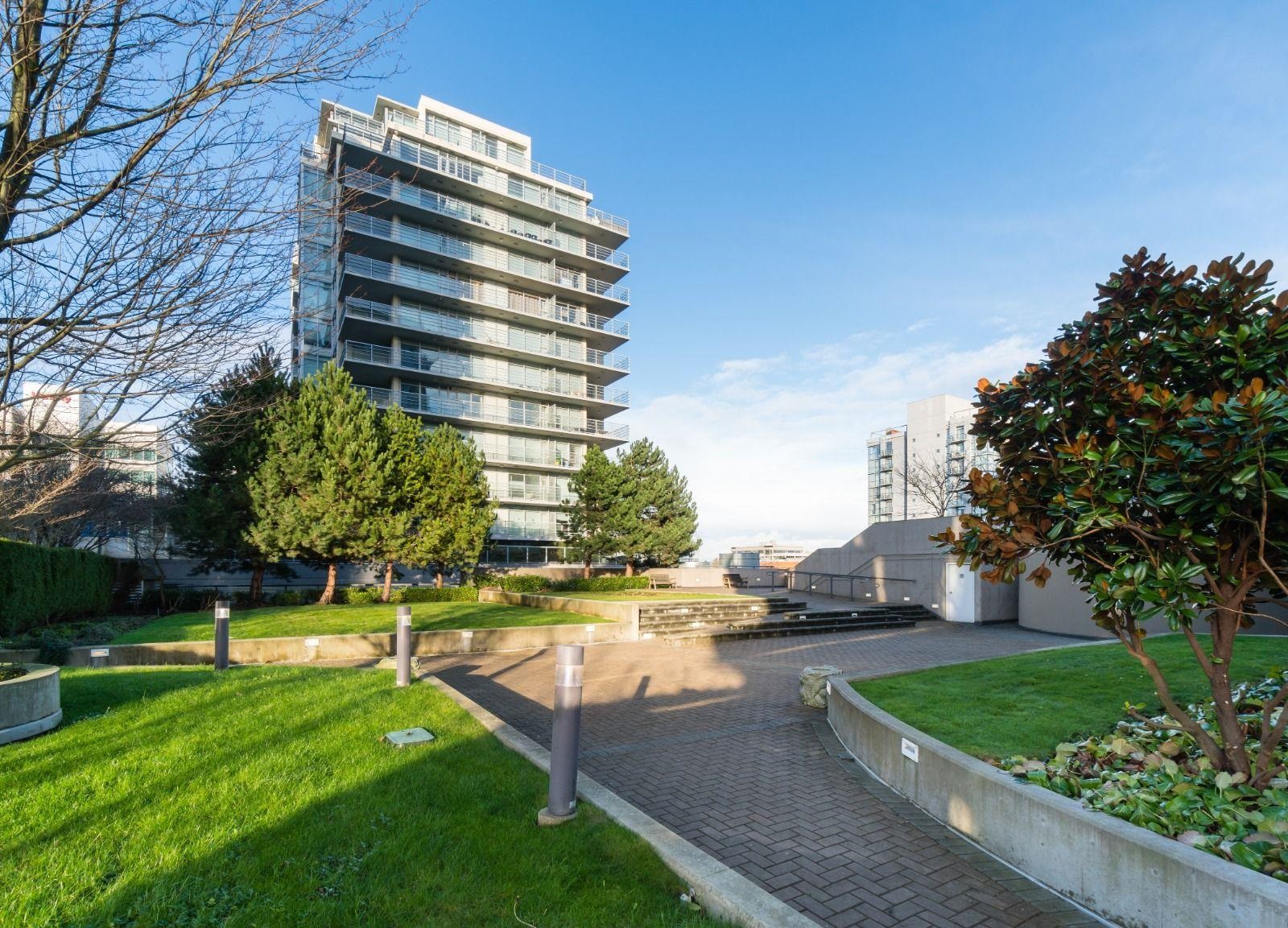 1805 6068 NO. 3 ROAD Unit: 1805