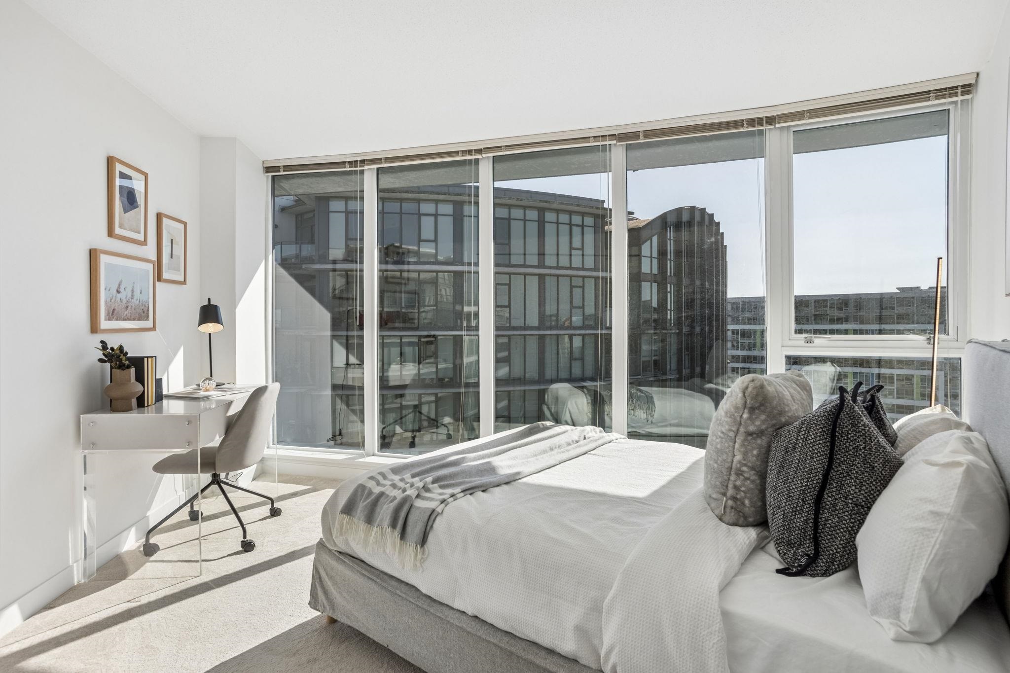 1805 6068 NO. 3 ROAD Unit: 1805