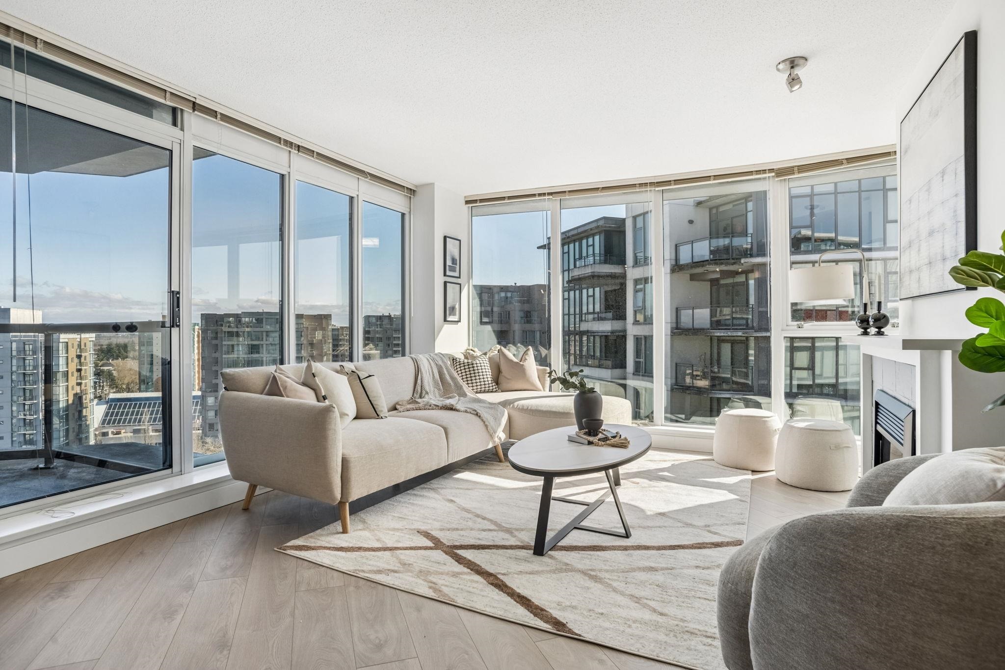 1805 6068 NO. 3 ROAD Unit: 1805
