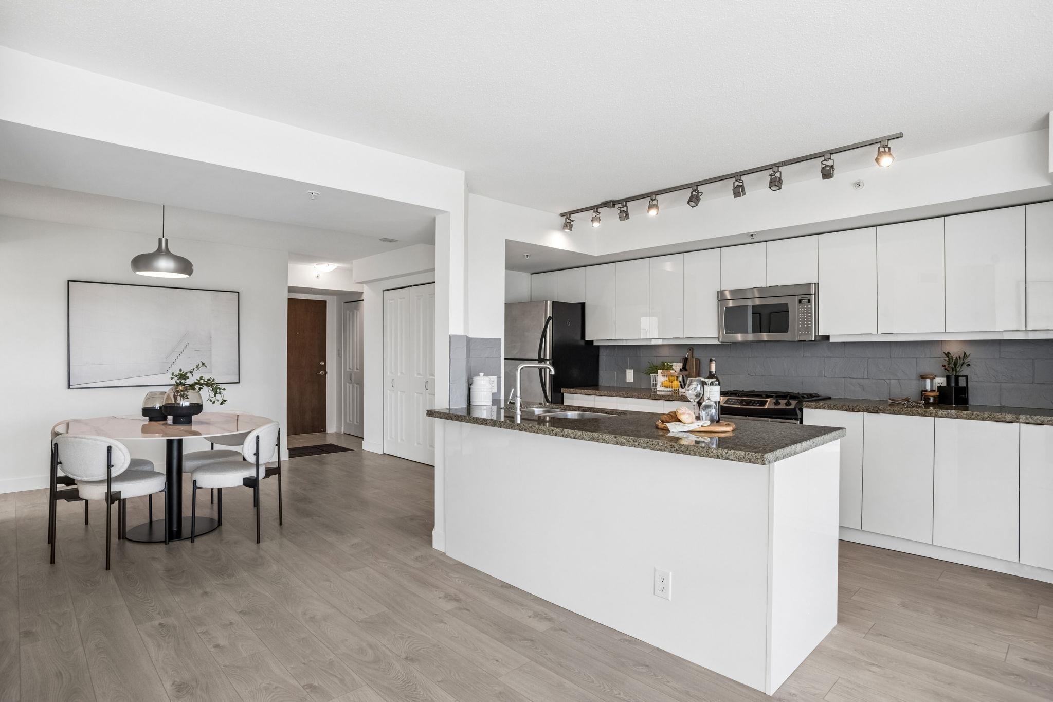 1805 6068 NO. 3 ROAD Unit: 1805