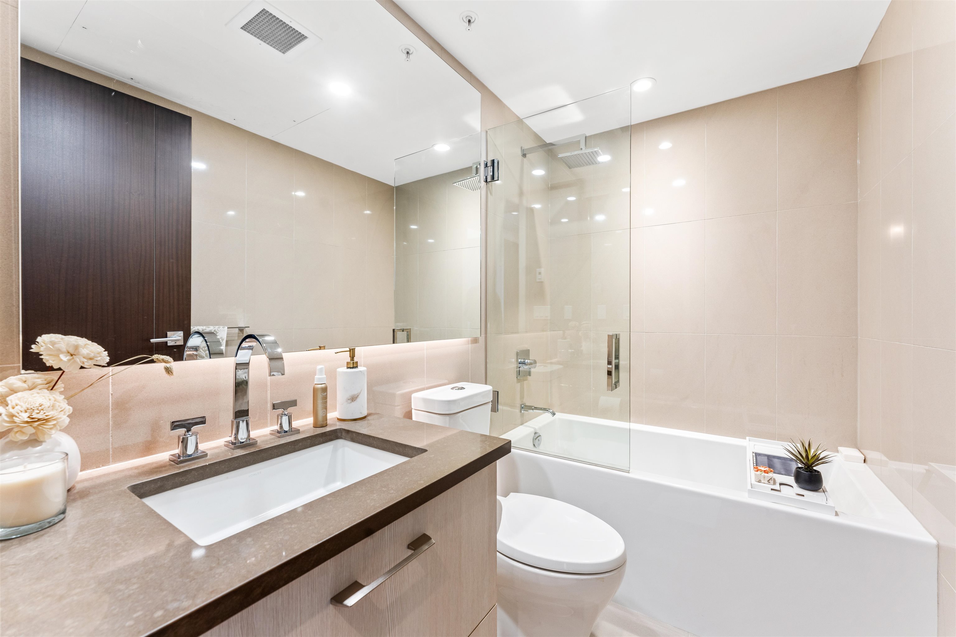 TH509 210 SALTER STREET Unit: TH509