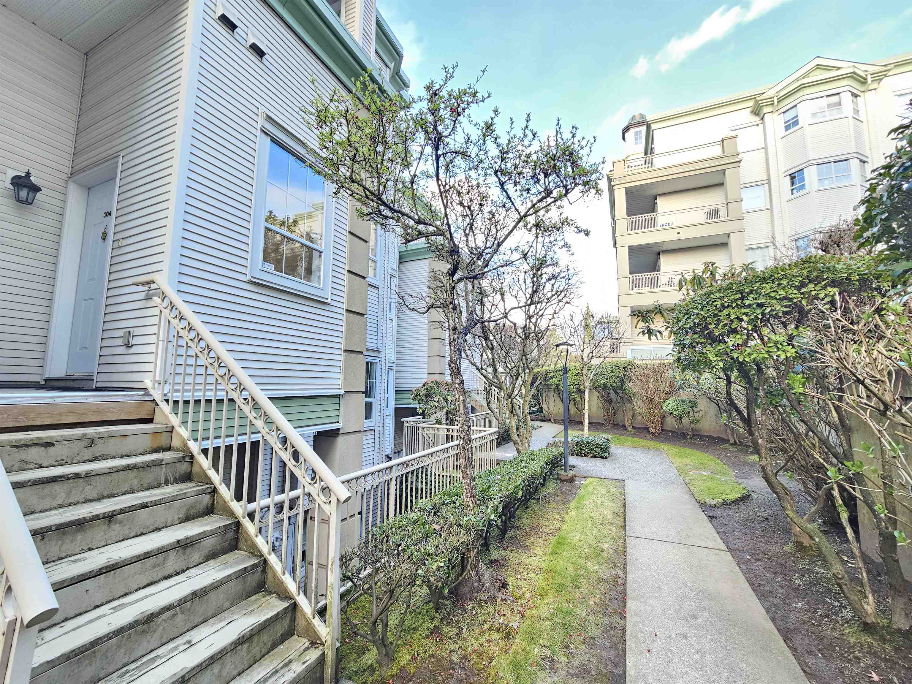 304 15258 105 AVENUE Unit: 304