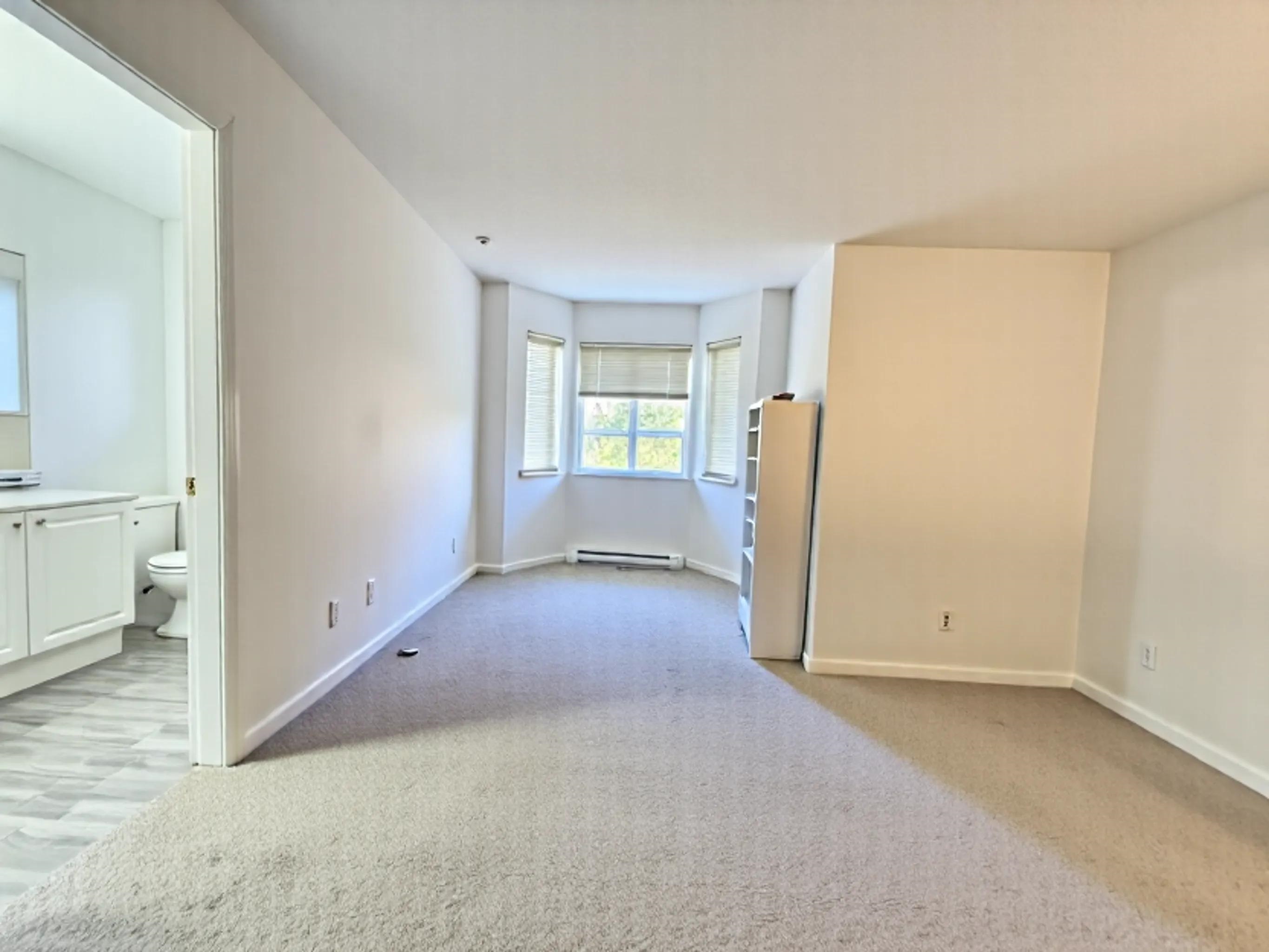 304 15258 105 AVENUE Unit: 304
