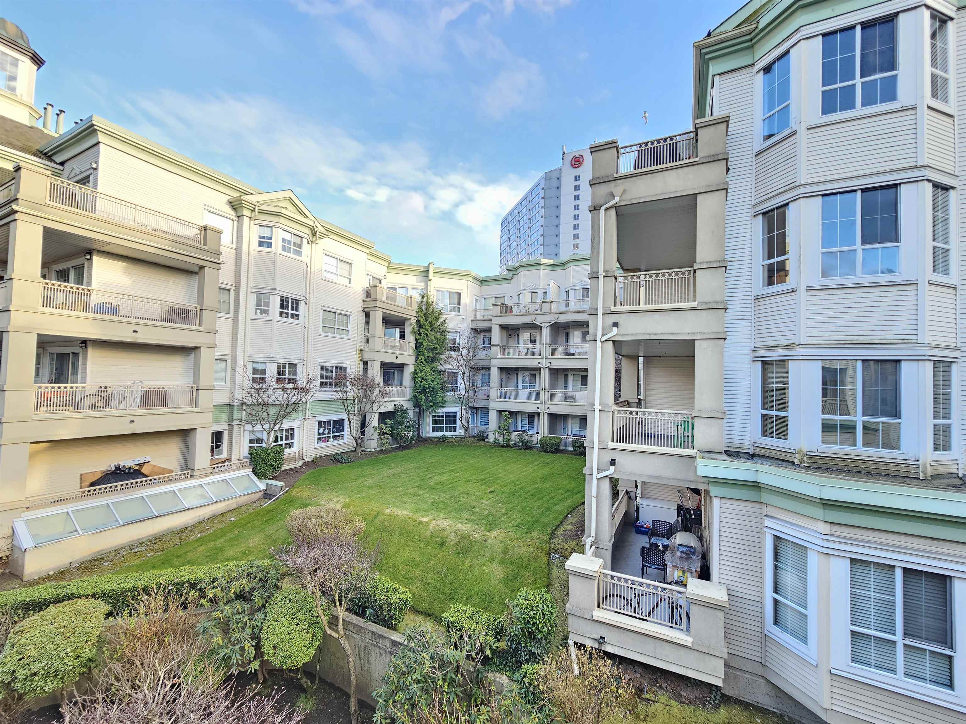 304 15258 105 AVENUE Unit: 304