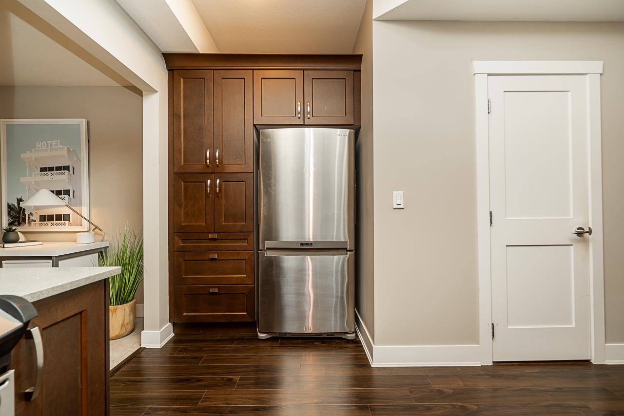 109 828 ROYAL AVENUE Unit: 109
