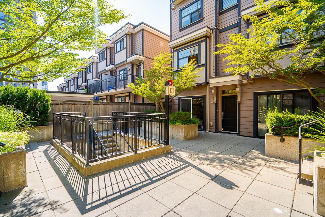 109 828 ROYAL AVENUE Unit: 109