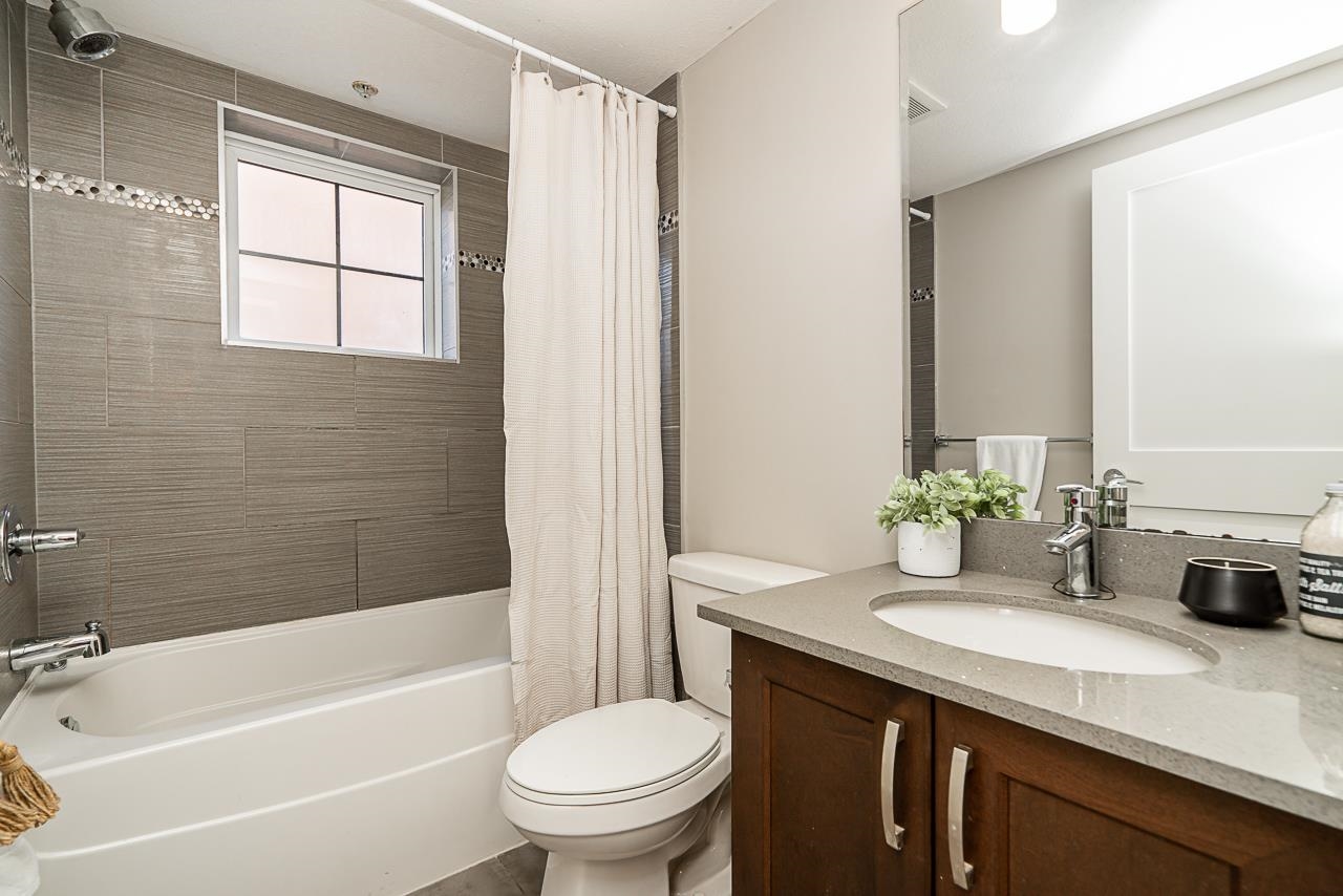 109 828 ROYAL AVENUE Unit: 109
