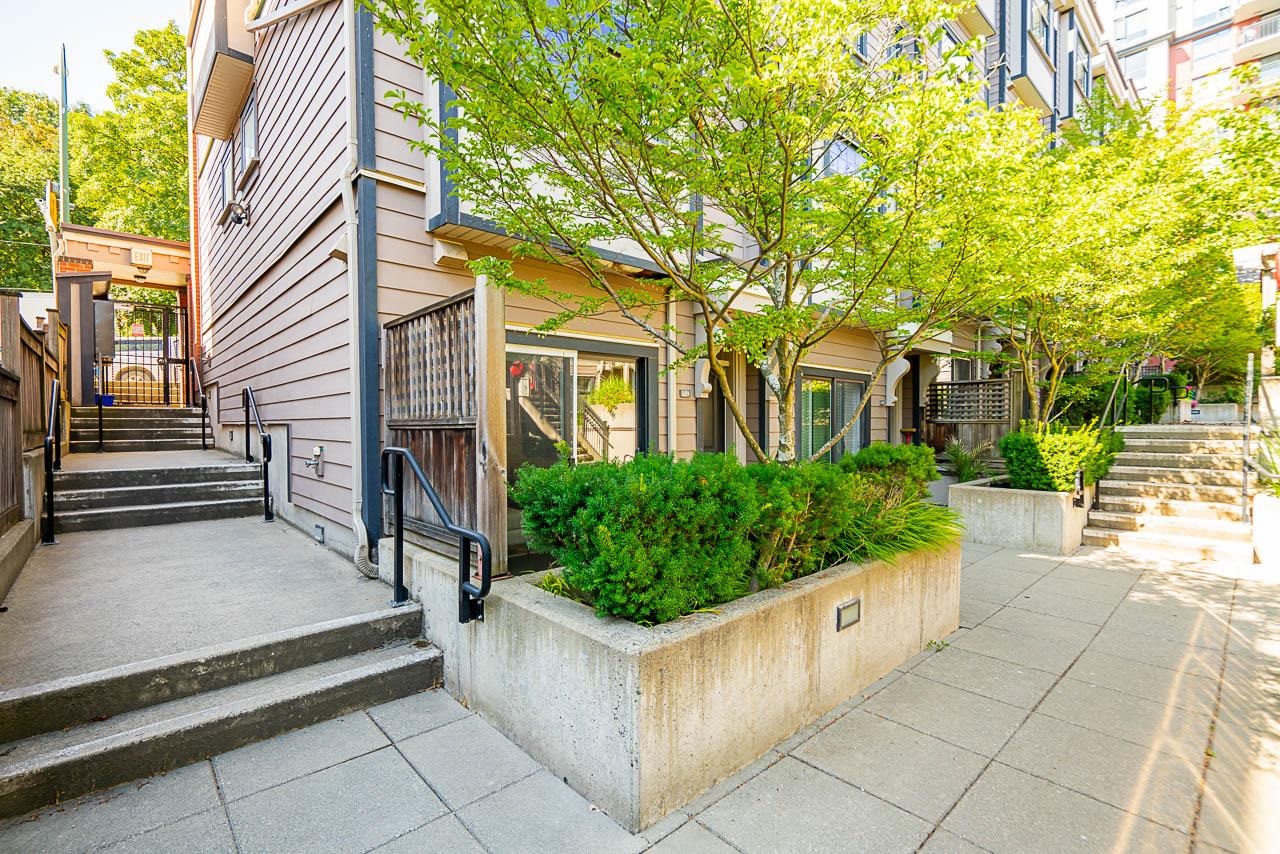 109 828 ROYAL AVENUE Unit: 109