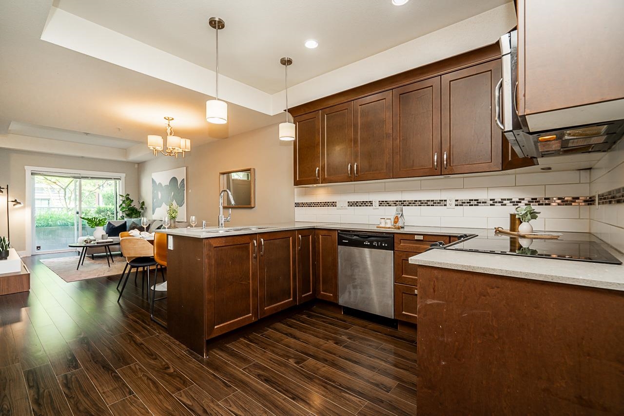 109 828 ROYAL AVENUE Unit: 109