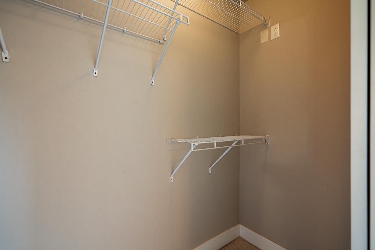 109 828 ROYAL AVENUE Unit: 109