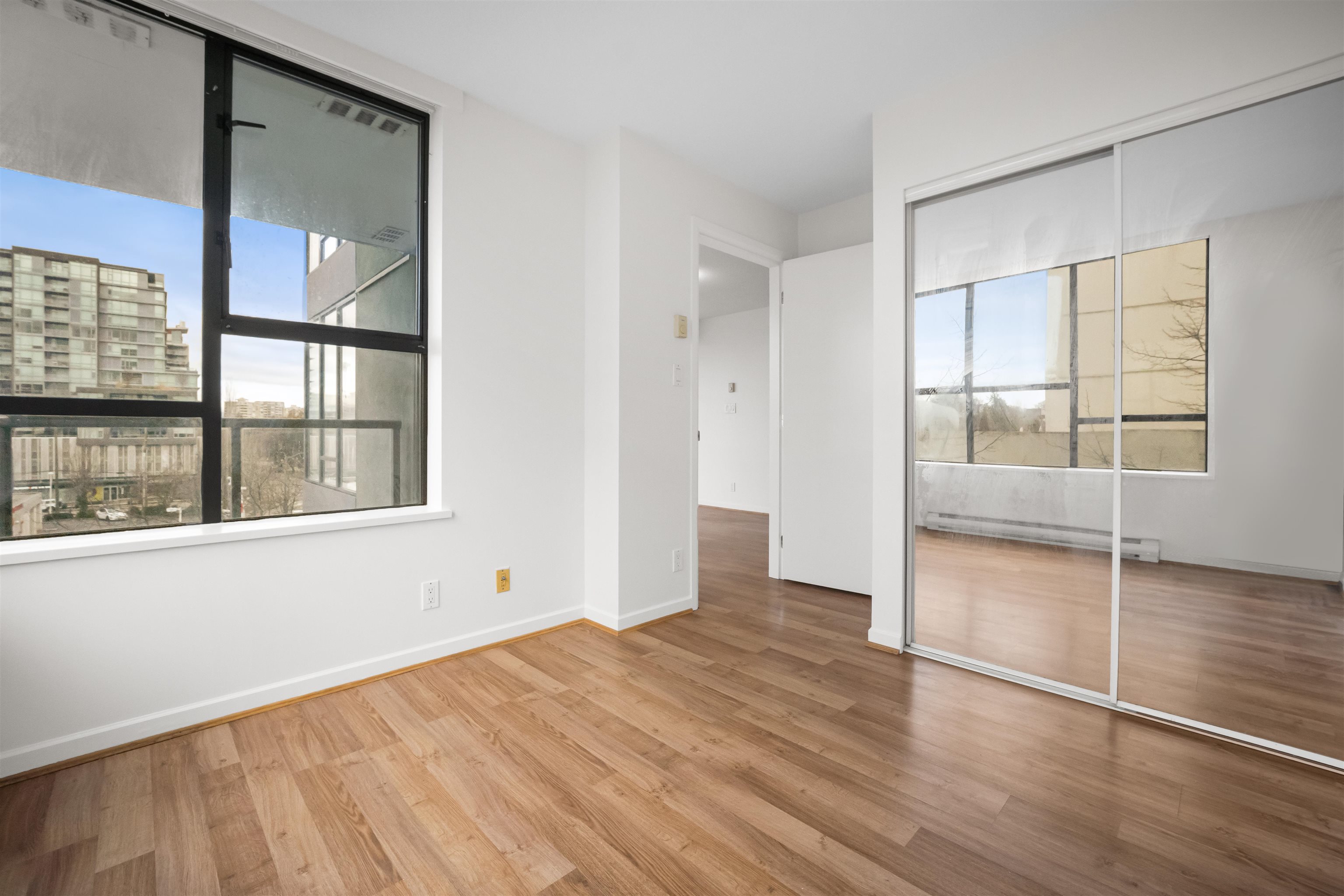 602 8180 GRANVILLE AVENUE Unit: 602