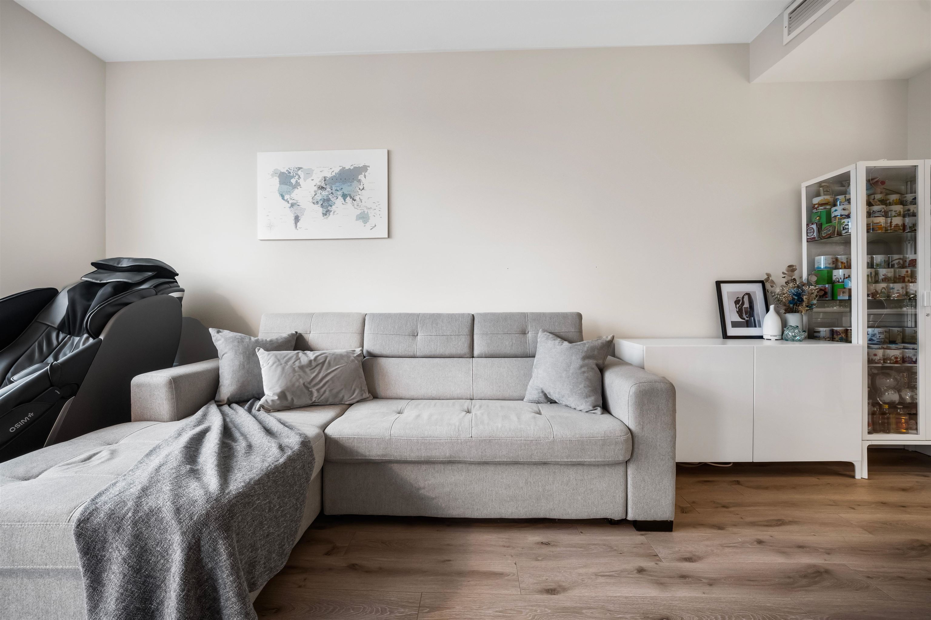 511 9233 ODLIN ROAD Unit: 511