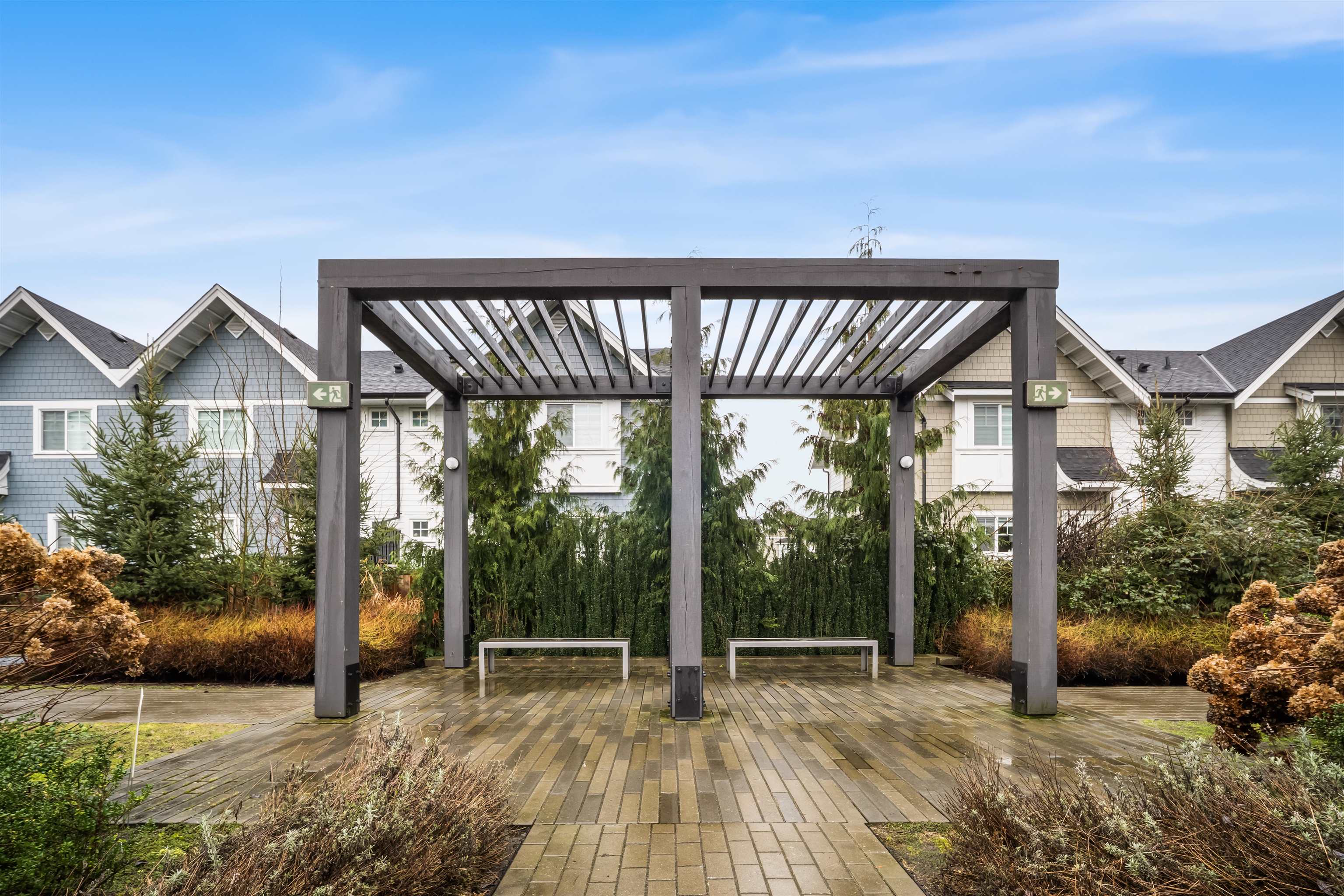 511 9233 ODLIN ROAD Unit: 511