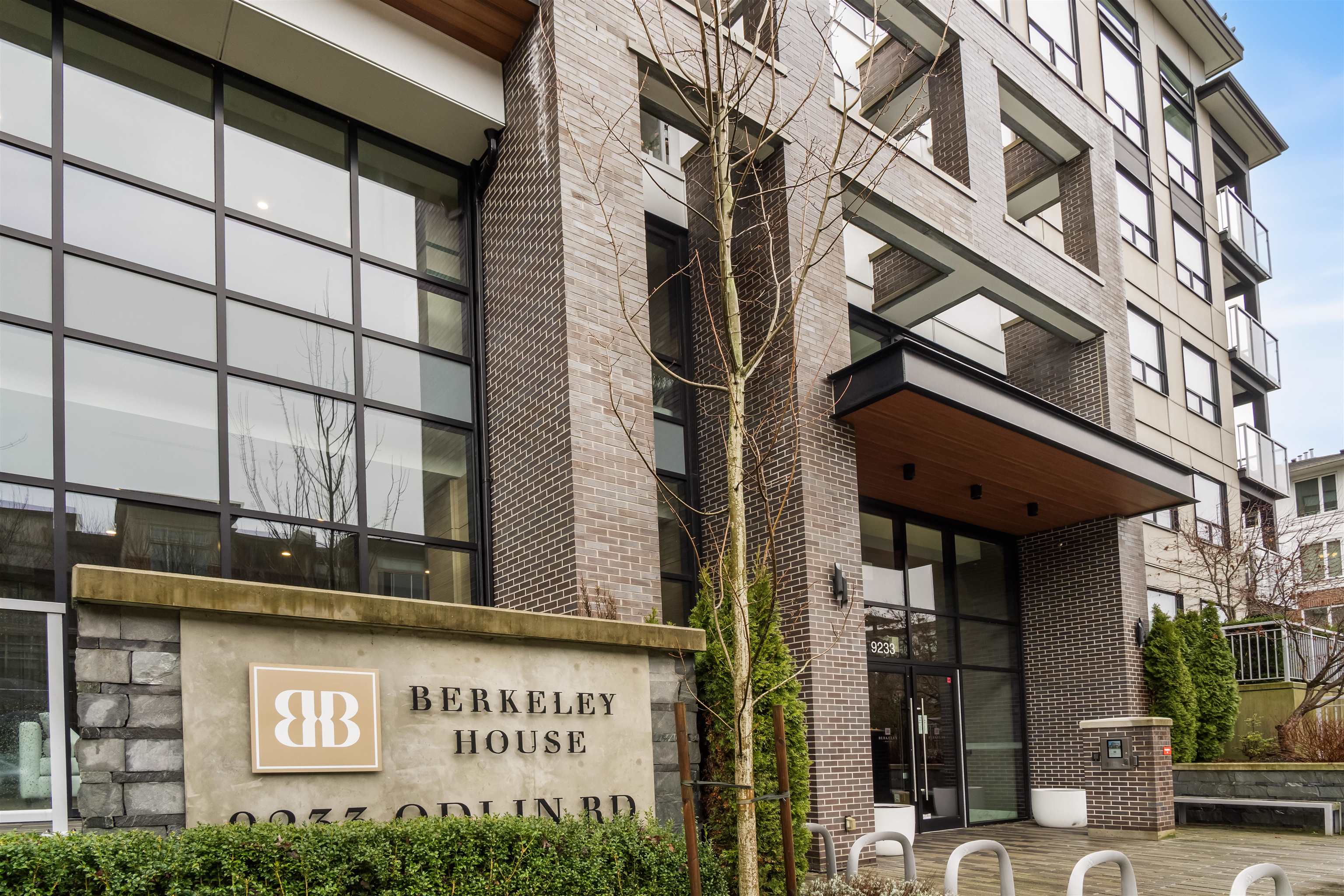 511 9233 ODLIN ROAD Unit: 511