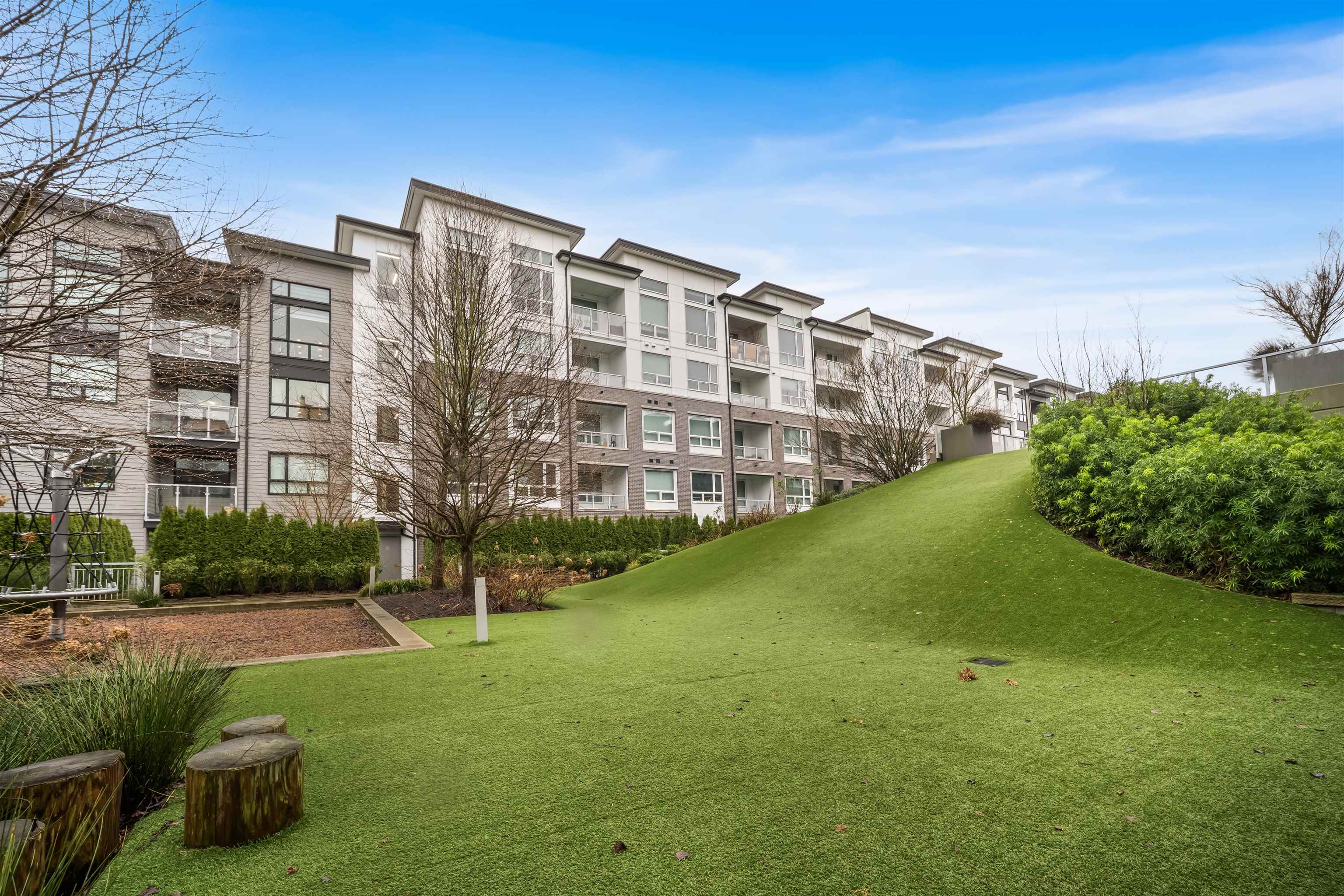 511 9233 ODLIN ROAD Unit: 511