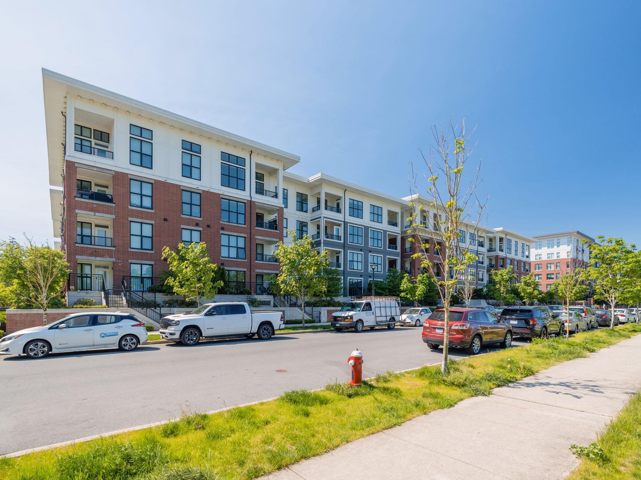 121 9500 TOMICKI AVENUE Unit: 121