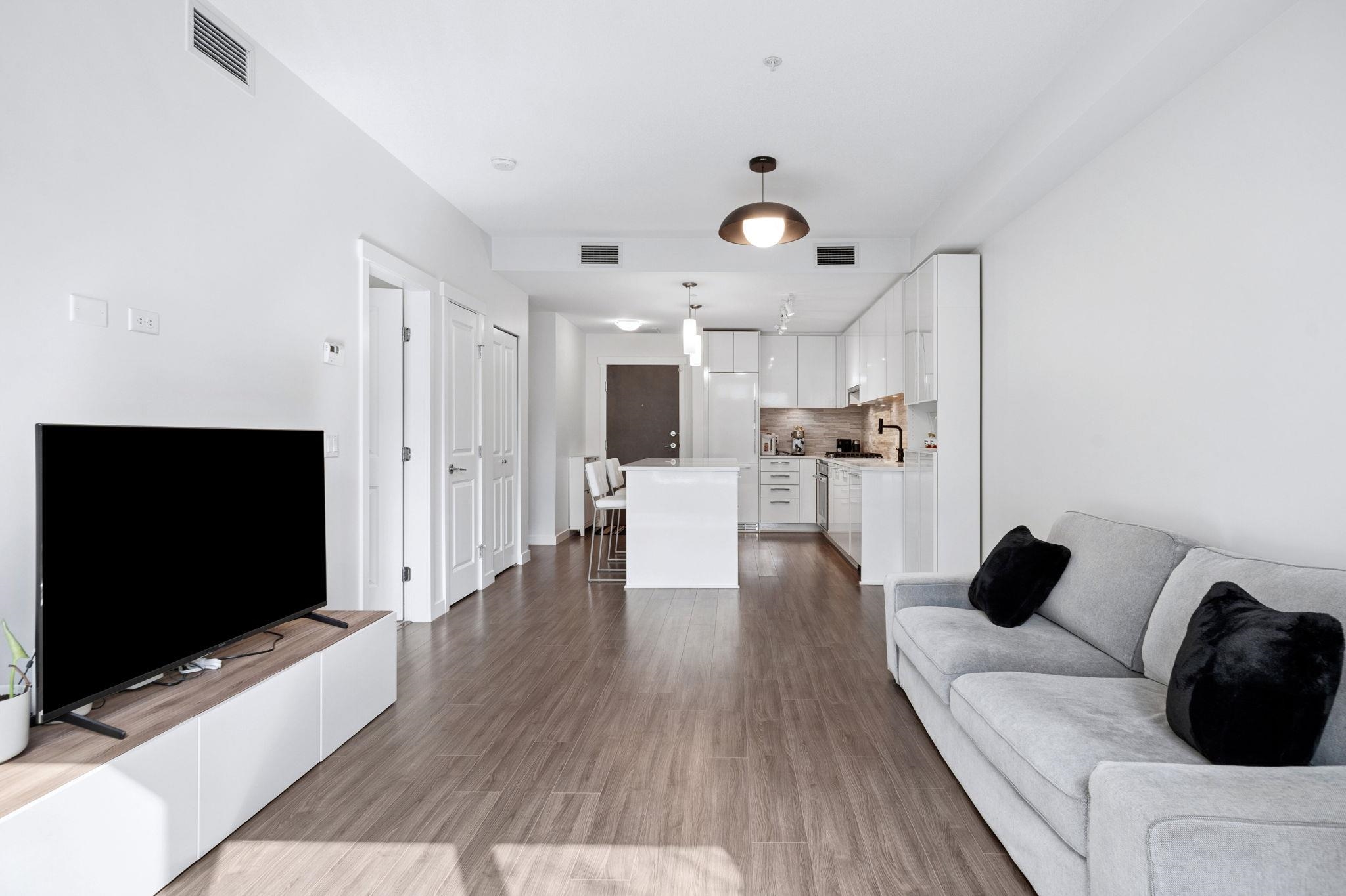 121 9500 TOMICKI AVENUE Unit: 121