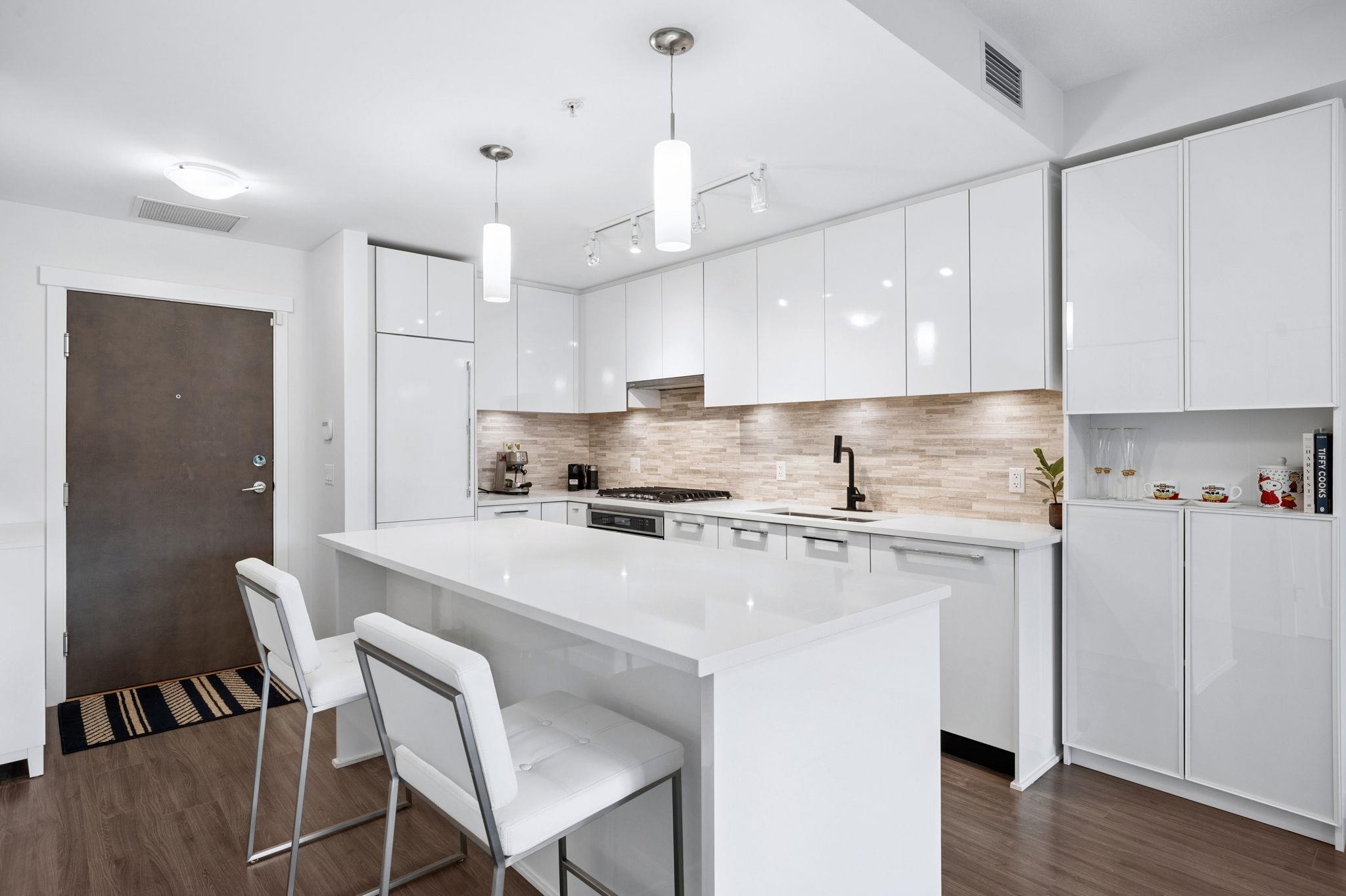 121 9500 TOMICKI AVENUE Unit: 121