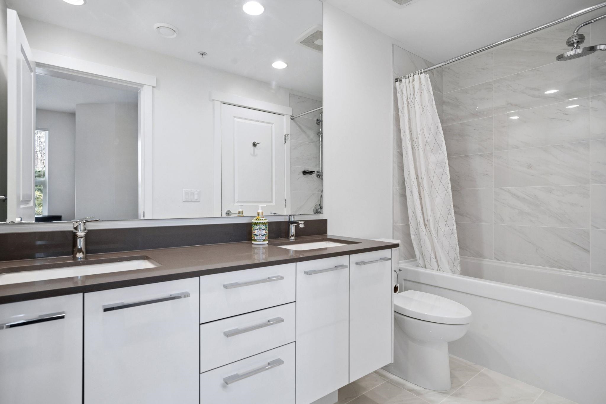 121 9500 TOMICKI AVENUE Unit: 121